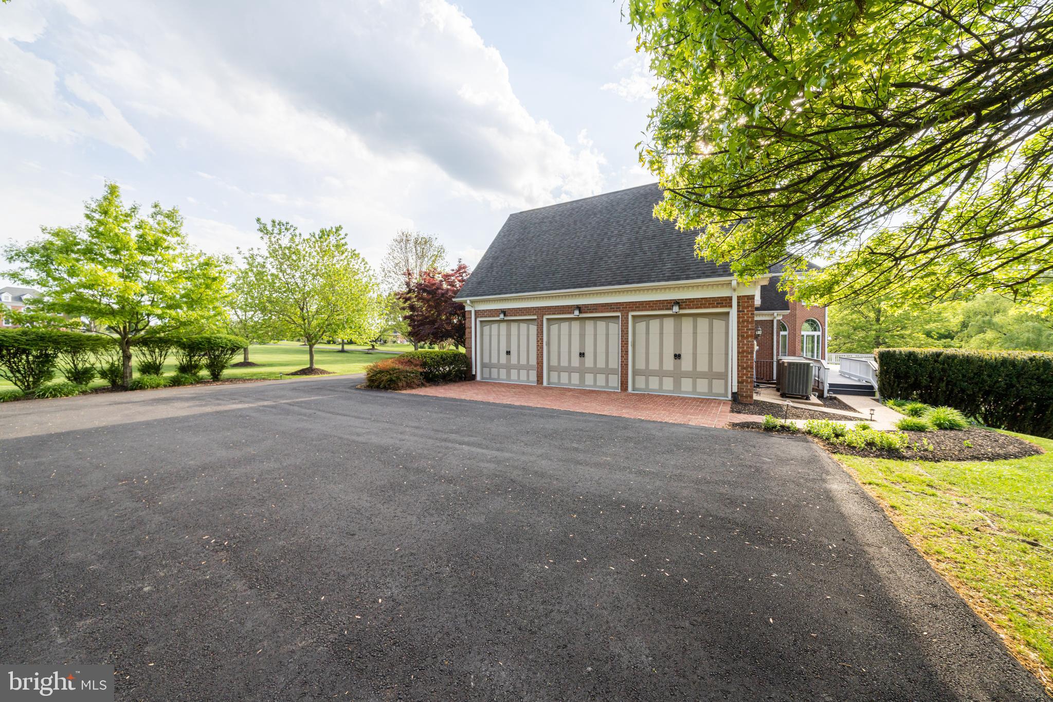 BARCLAY RIDGE - Residential