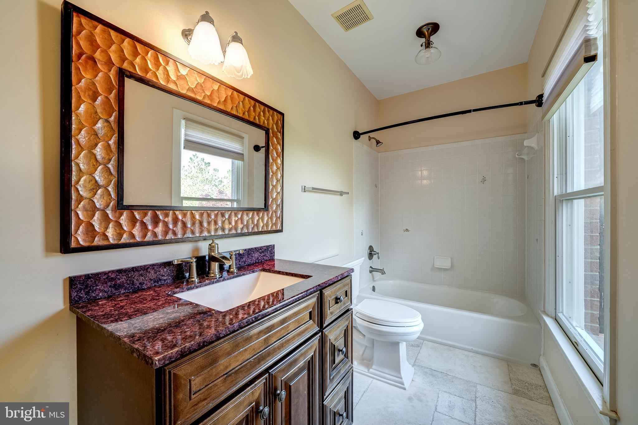 BARCLAY RIDGE - Residential