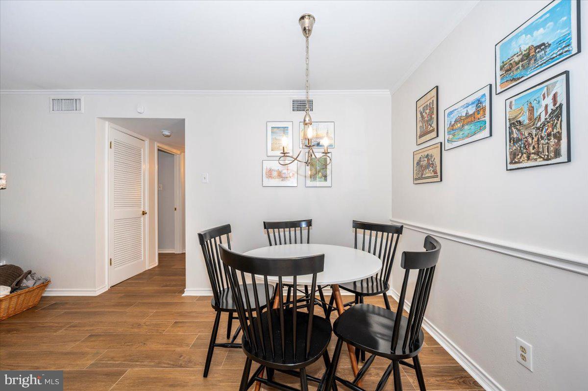 FOUNTAINS AT MCLEAN - Residential