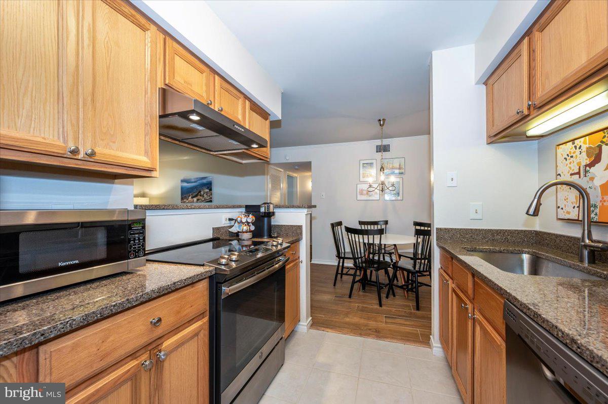 FOUNTAINS AT MCLEAN - Residential