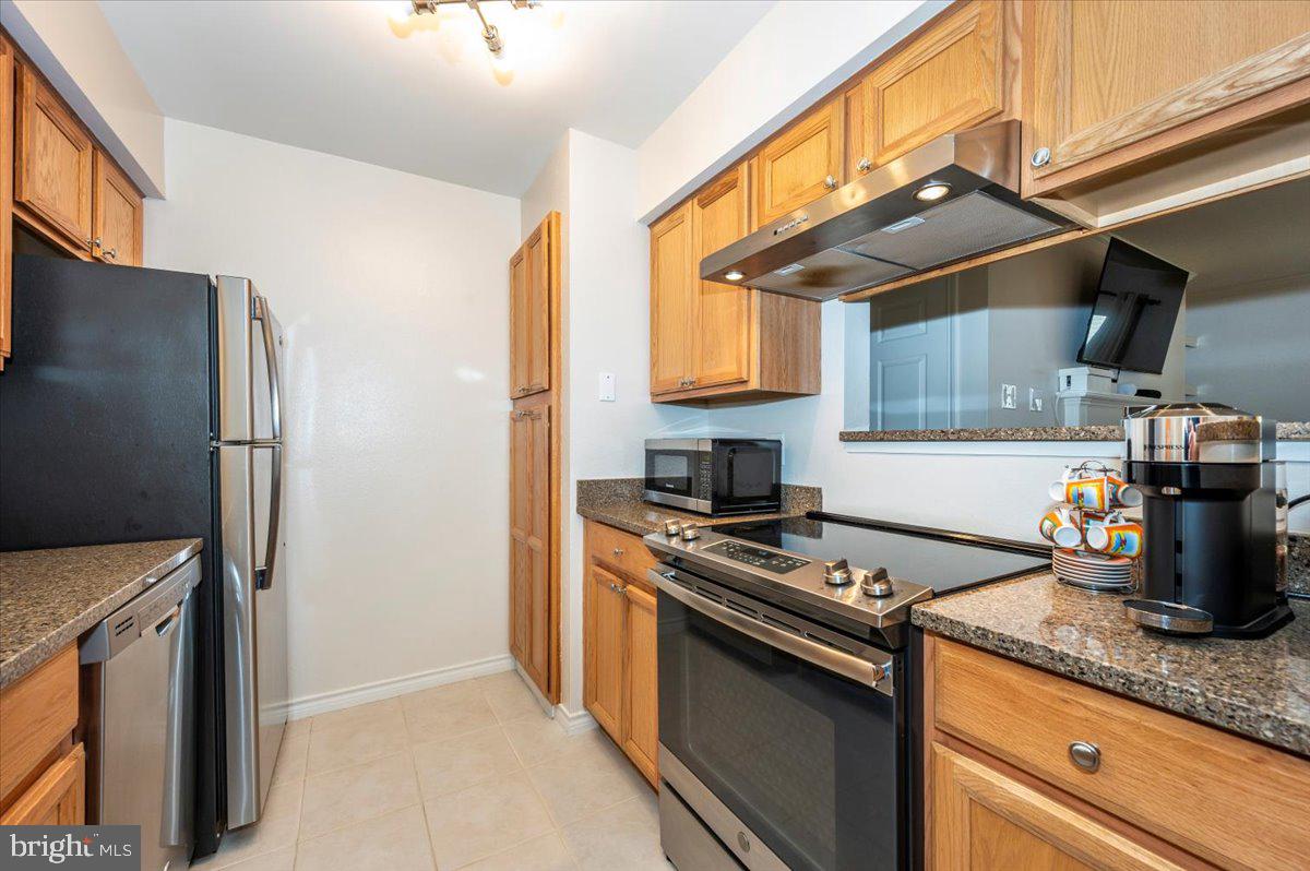 FOUNTAINS AT MCLEAN - Residential