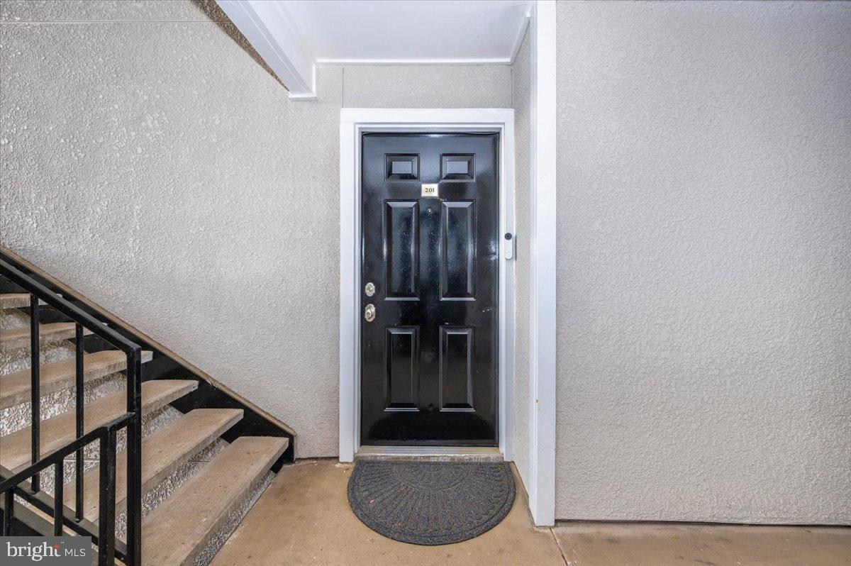 FOUNTAINS AT MCLEAN - Residential