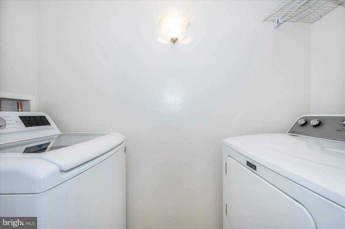 FOUNTAINS AT MCLEAN - Residential