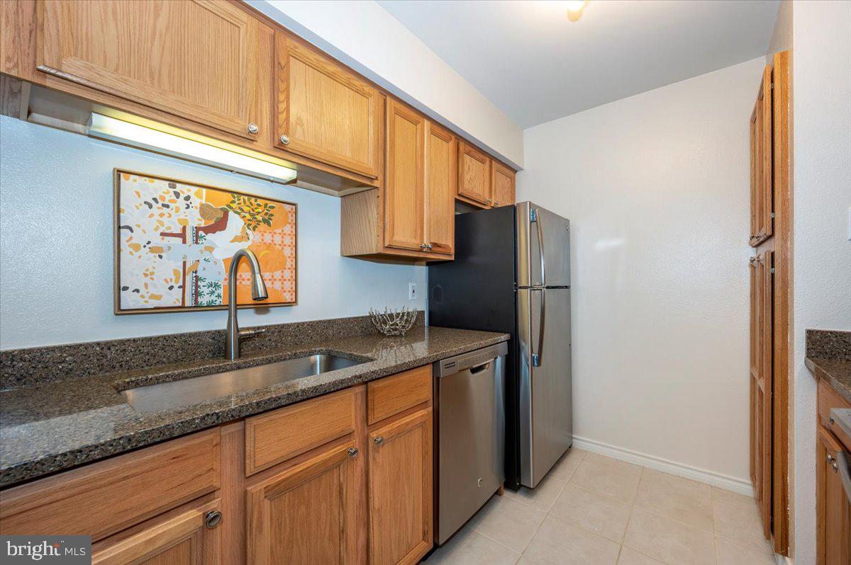 FOUNTAINS AT MCLEAN - Residential