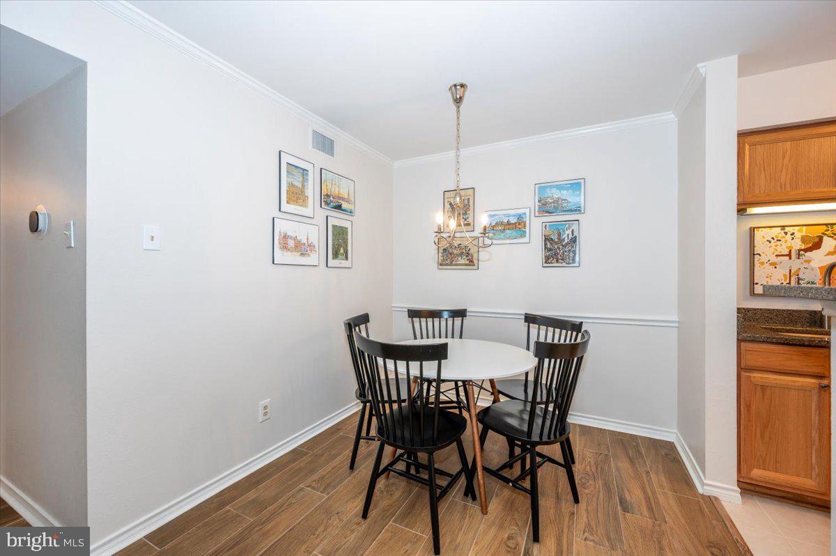 FOUNTAINS AT MCLEAN - Residential