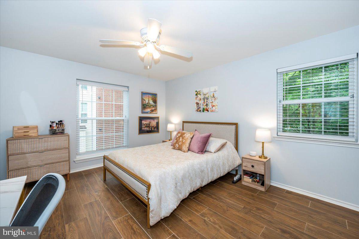 FOUNTAINS AT MCLEAN - Residential