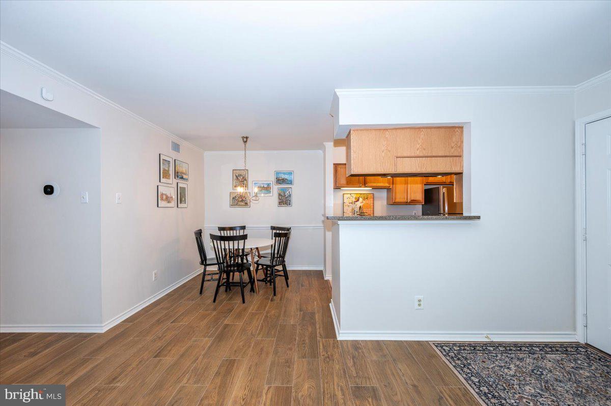 FOUNTAINS AT MCLEAN - Residential