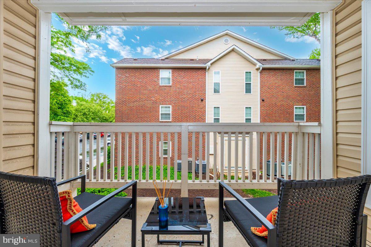 FOUNTAINS AT MCLEAN - Residential