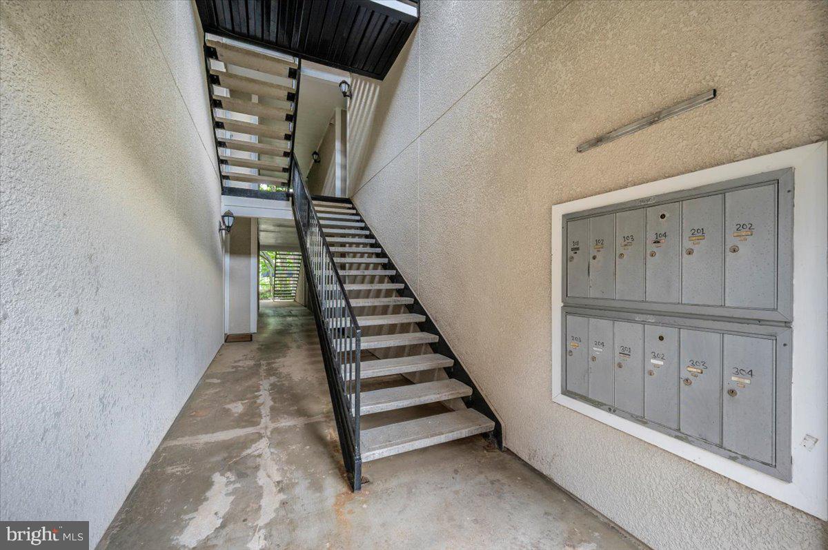 FOUNTAINS AT MCLEAN - Residential