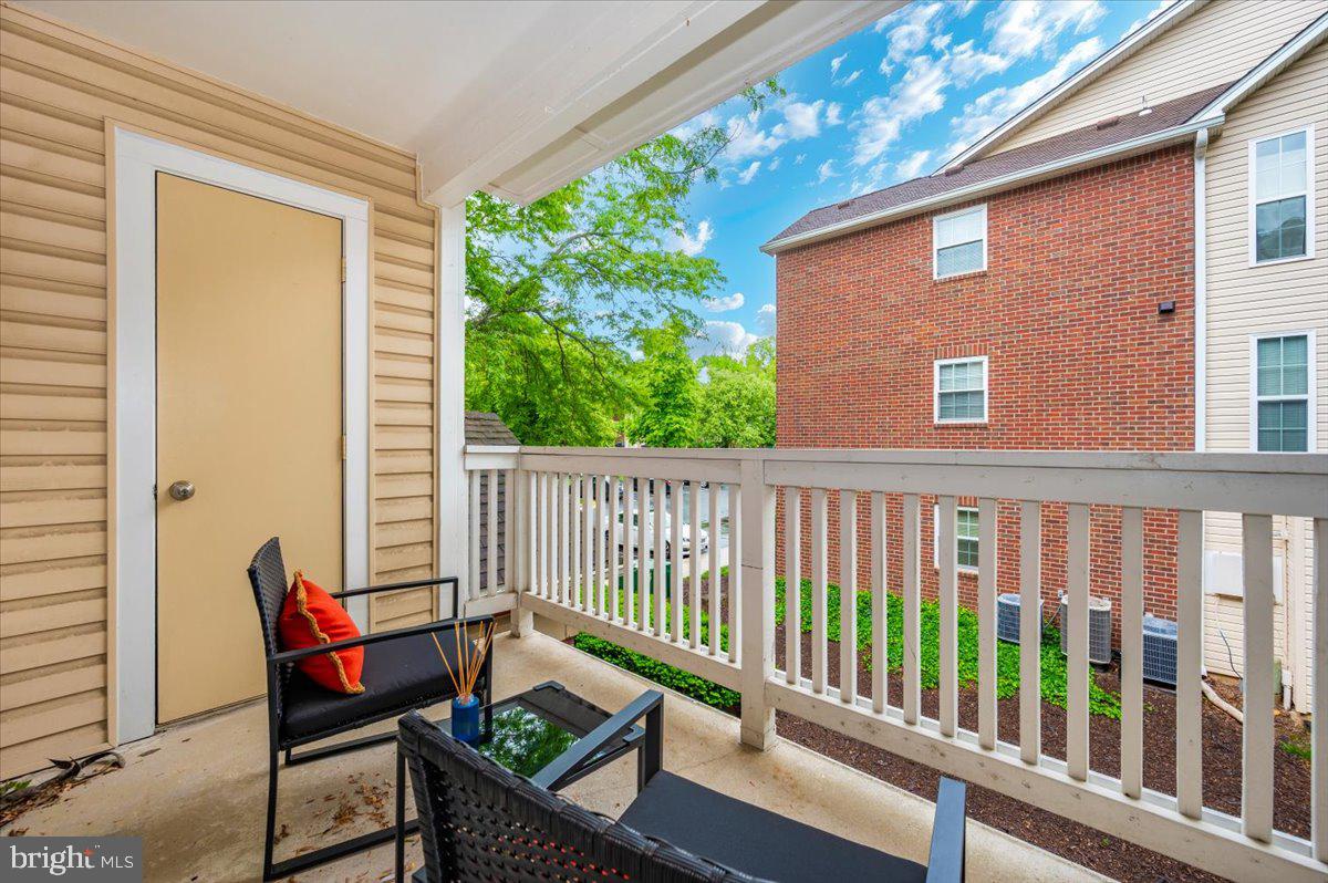 FOUNTAINS AT MCLEAN - Residential