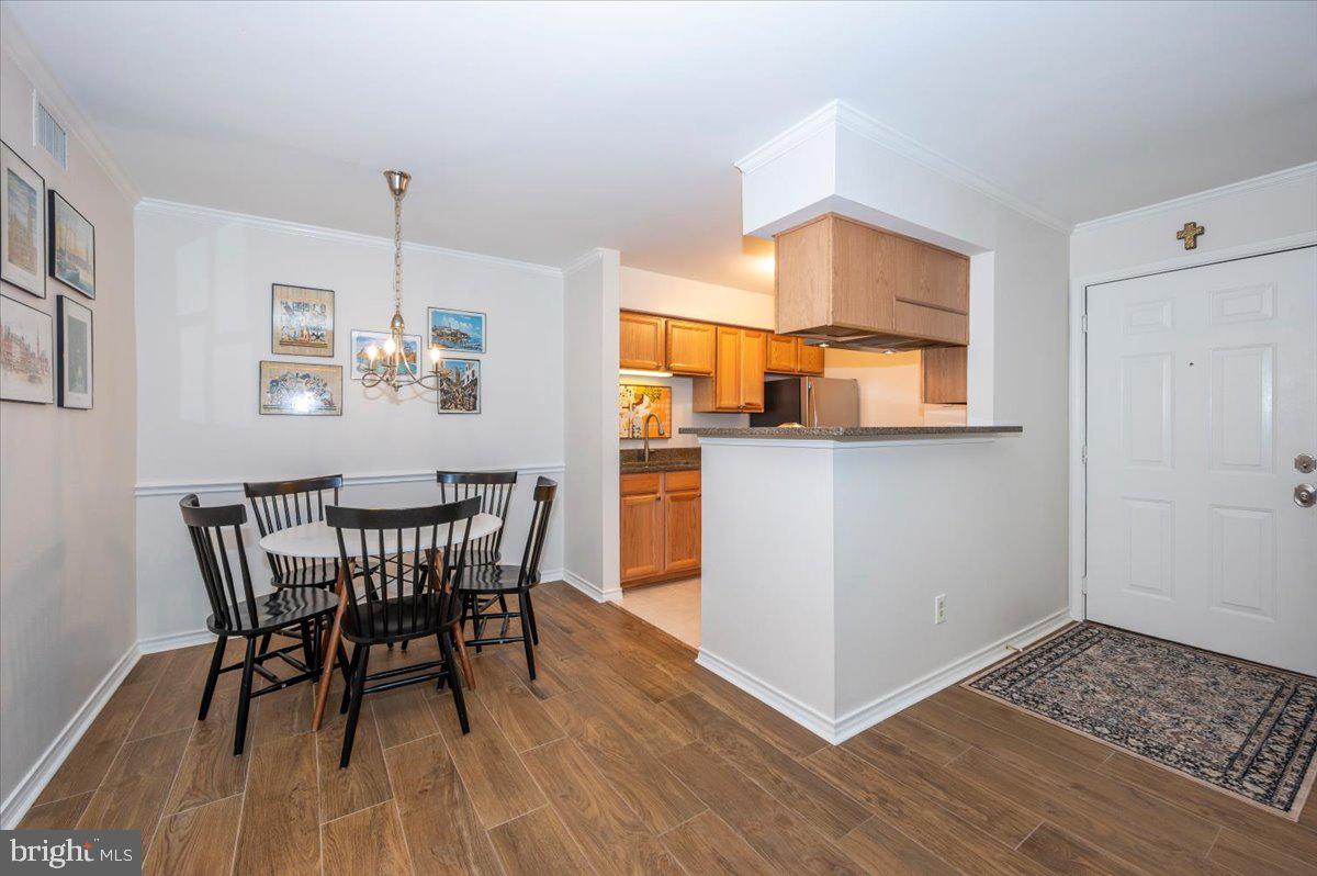 FOUNTAINS AT MCLEAN - Residential