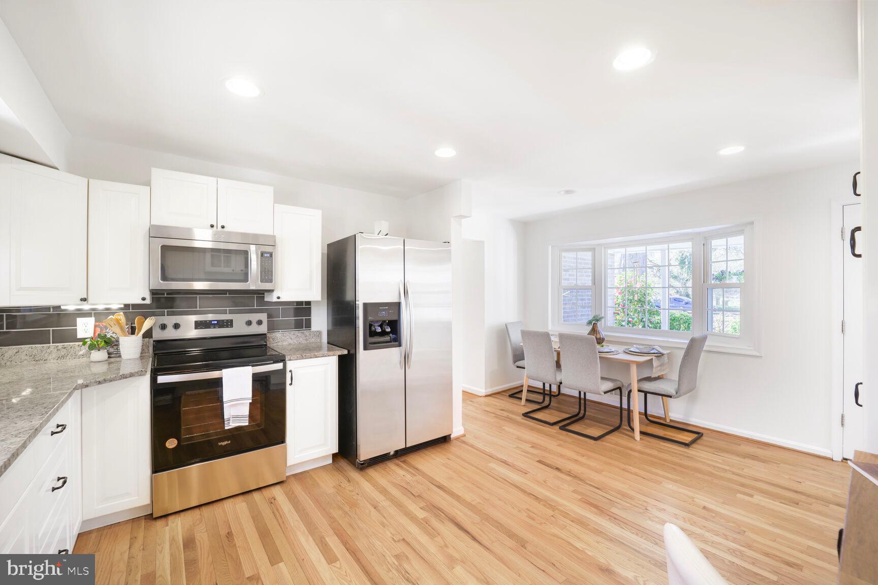 WHITE OAKS - Residential