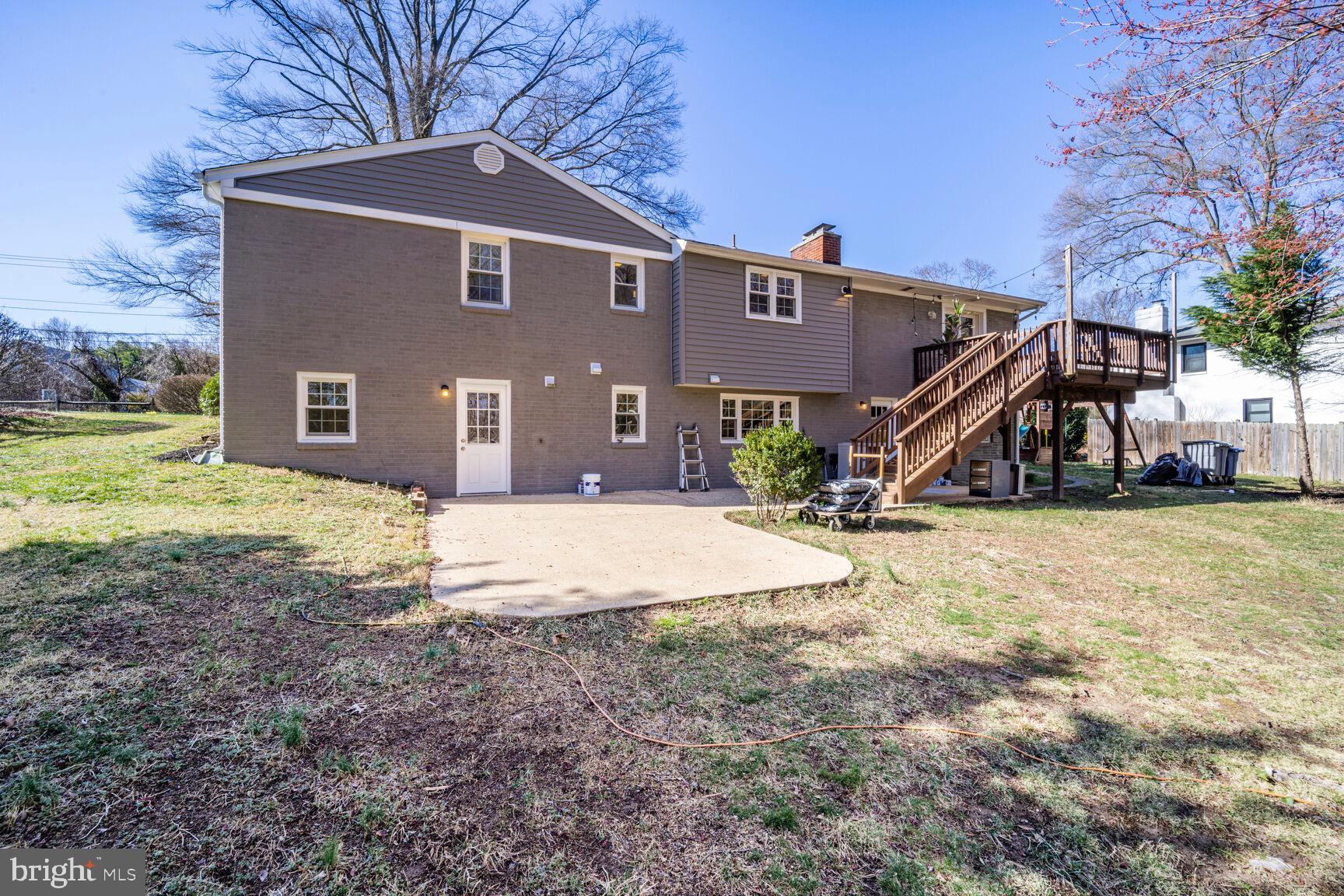 WHITE OAKS - Residential