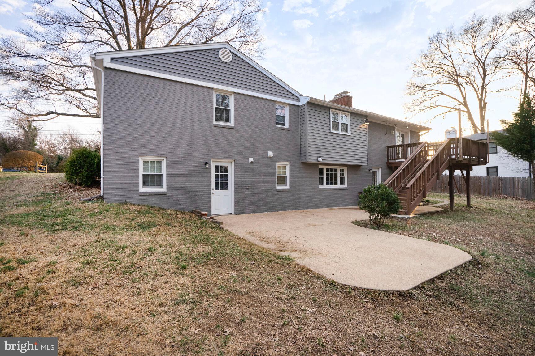 WHITE OAKS - Residential