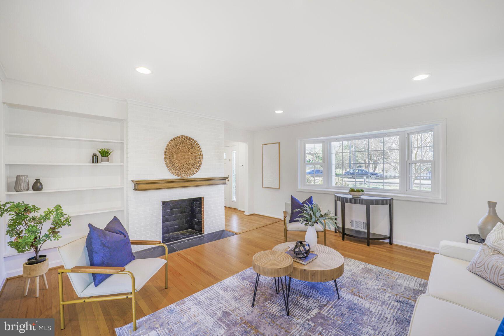 WHITE OAKS - Residential