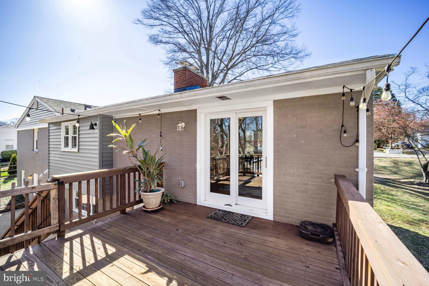 WHITE OAKS - Residential