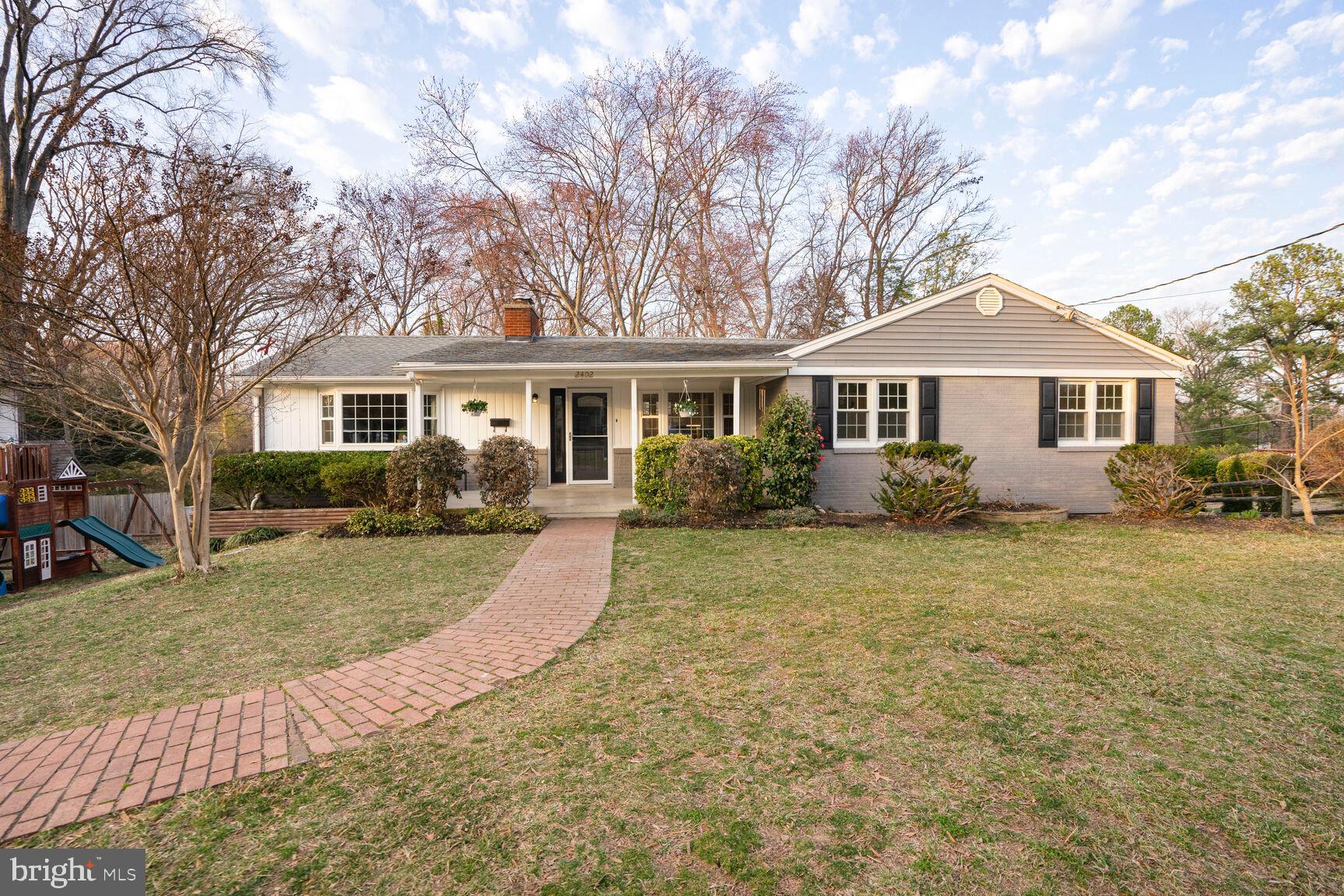 WHITE OAKS - Residential