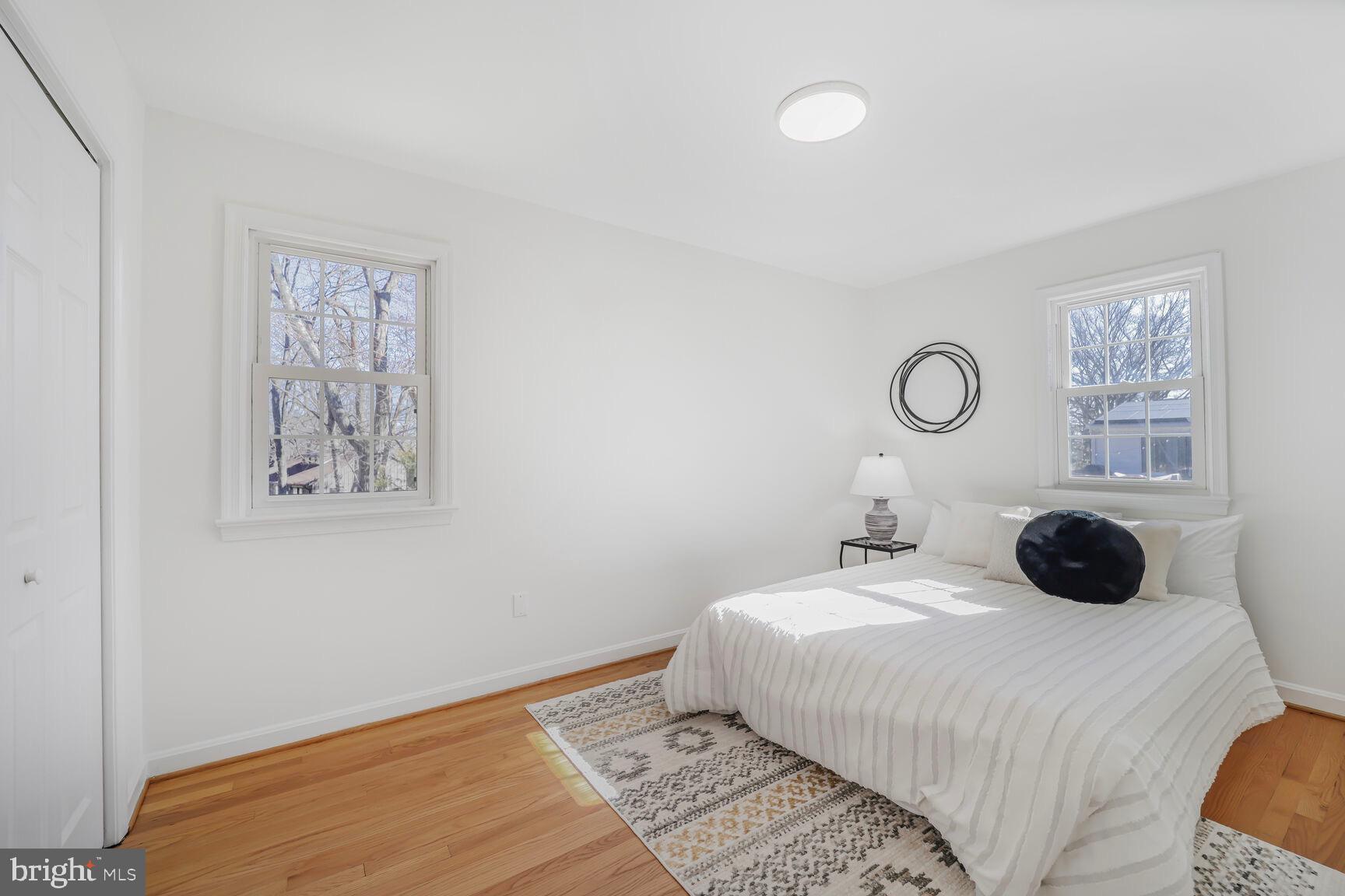 WHITE OAKS - Residential