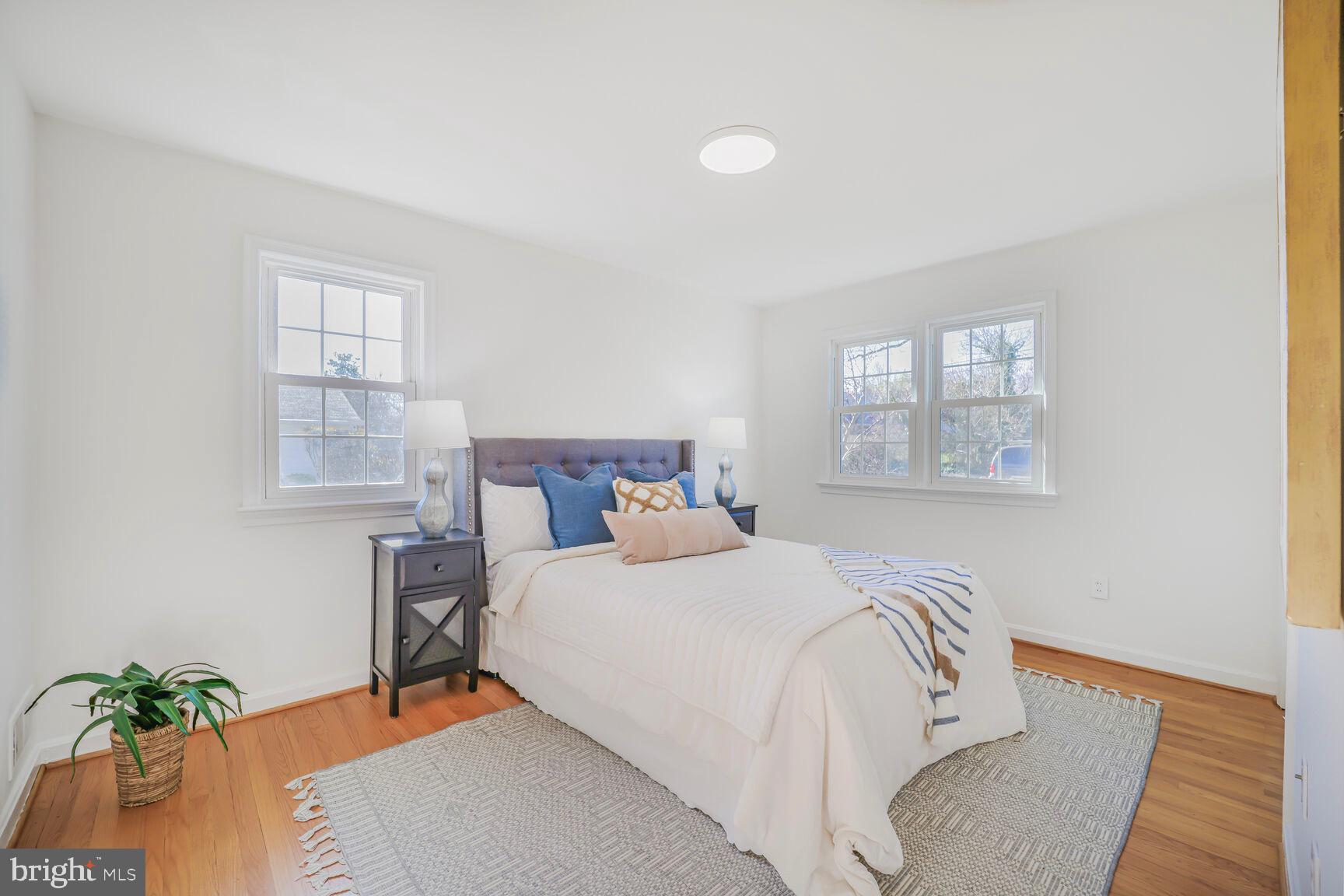 WHITE OAKS - Residential