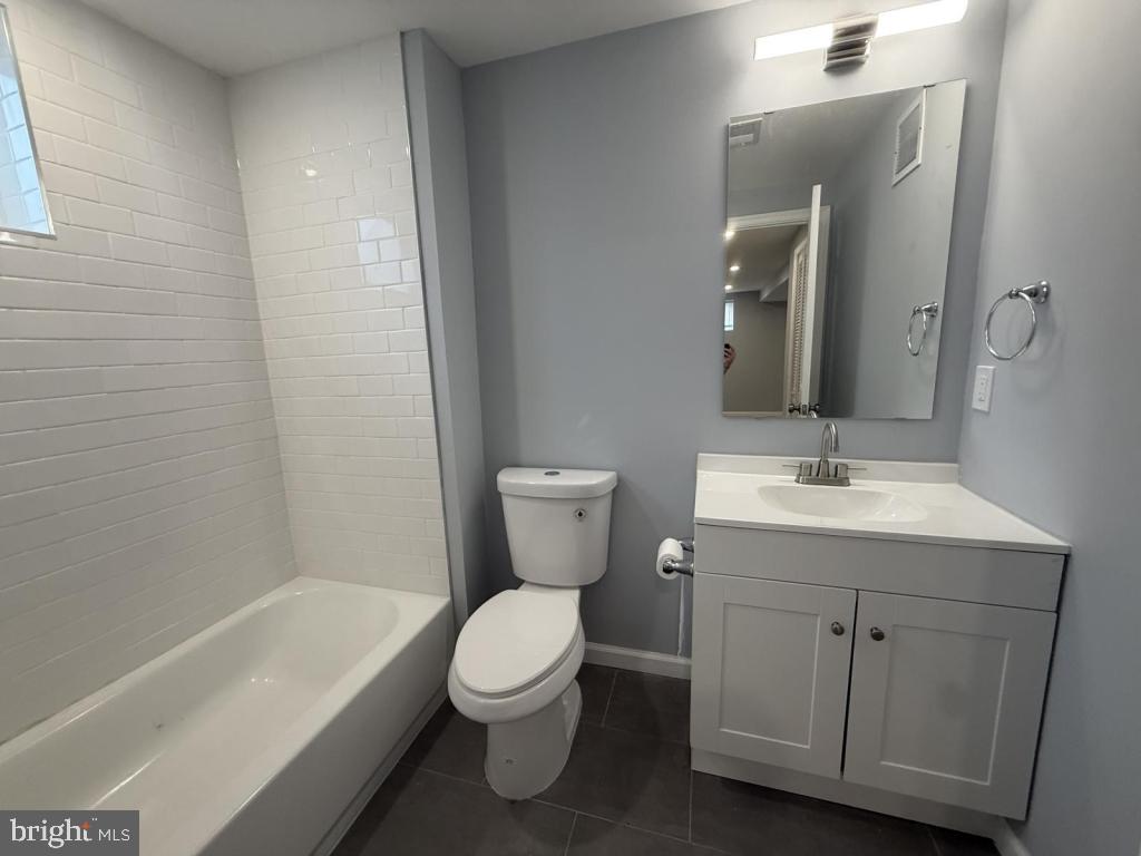 PARKVILLE - Residential Lease