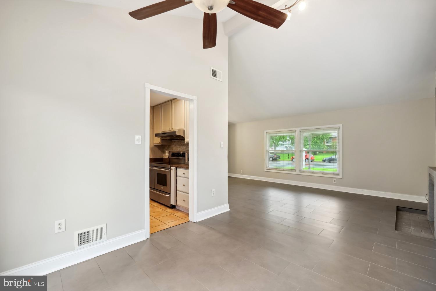 SUGARLAND RUN - Residential