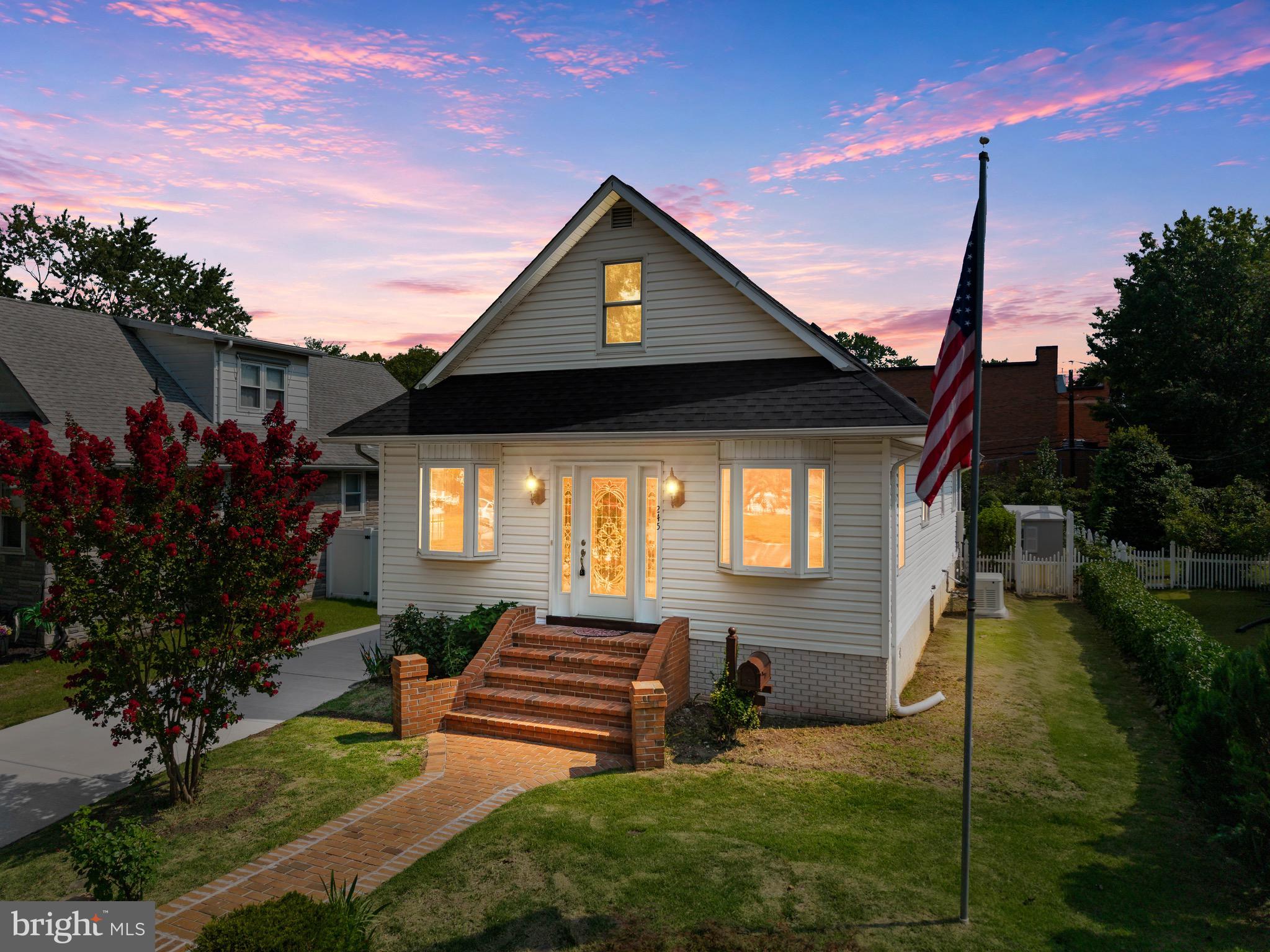 245 S LOGAN AVENUE