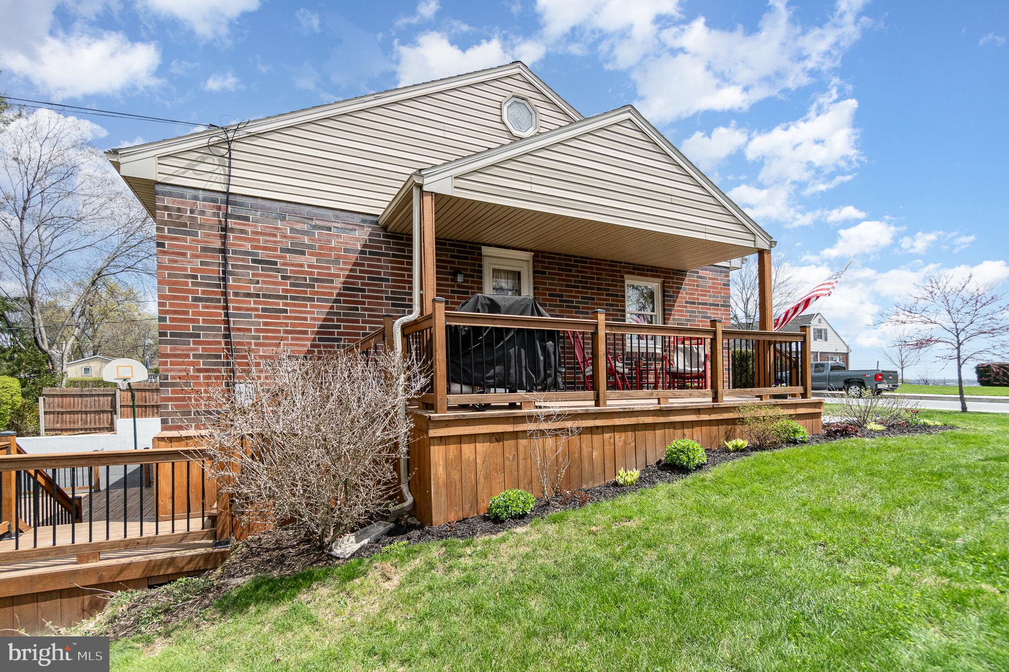 AKRON BOROUGH - Residential