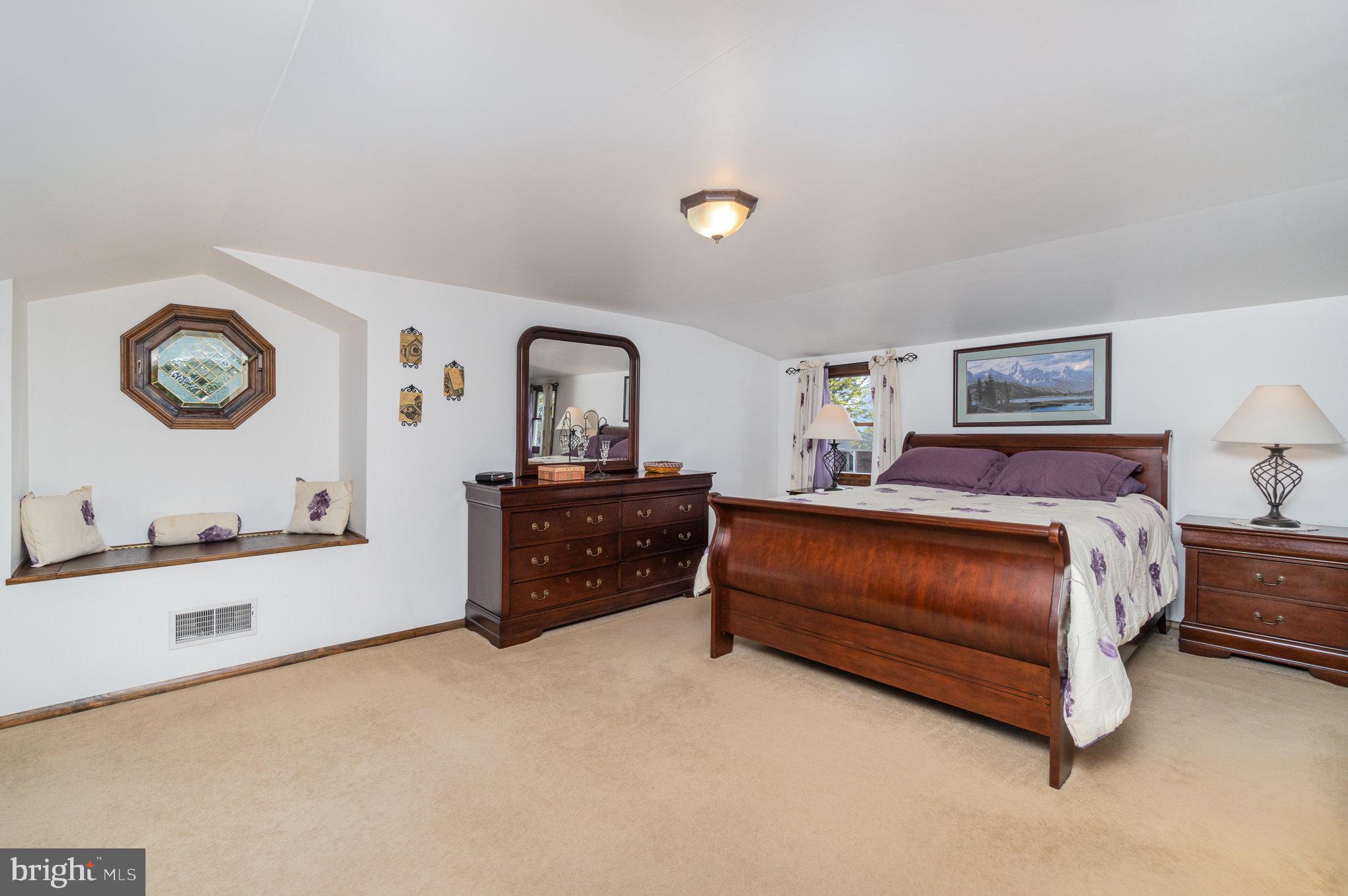 AKRON BOROUGH - Residential