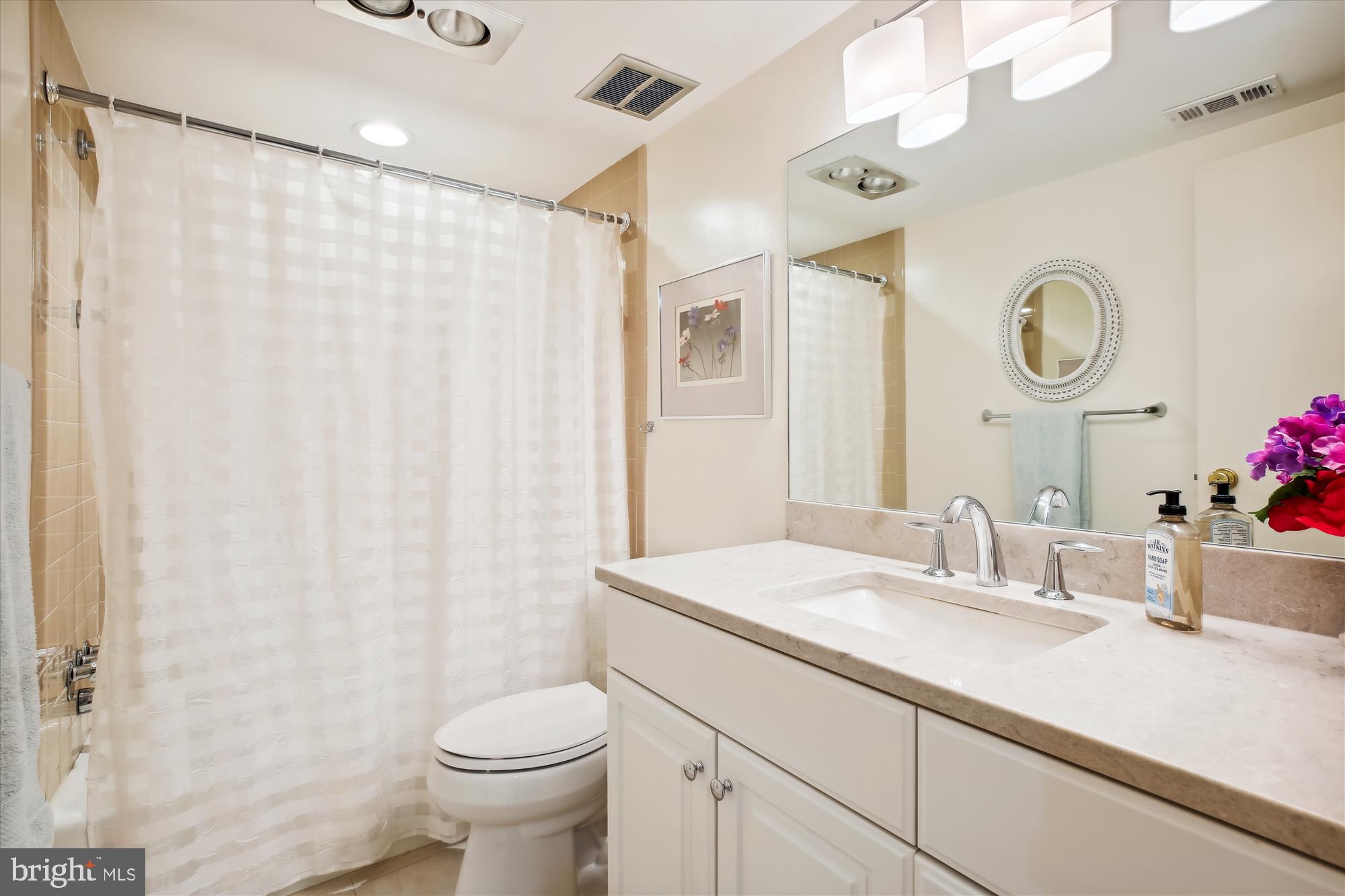 SUMNER VILLAGE - Residential