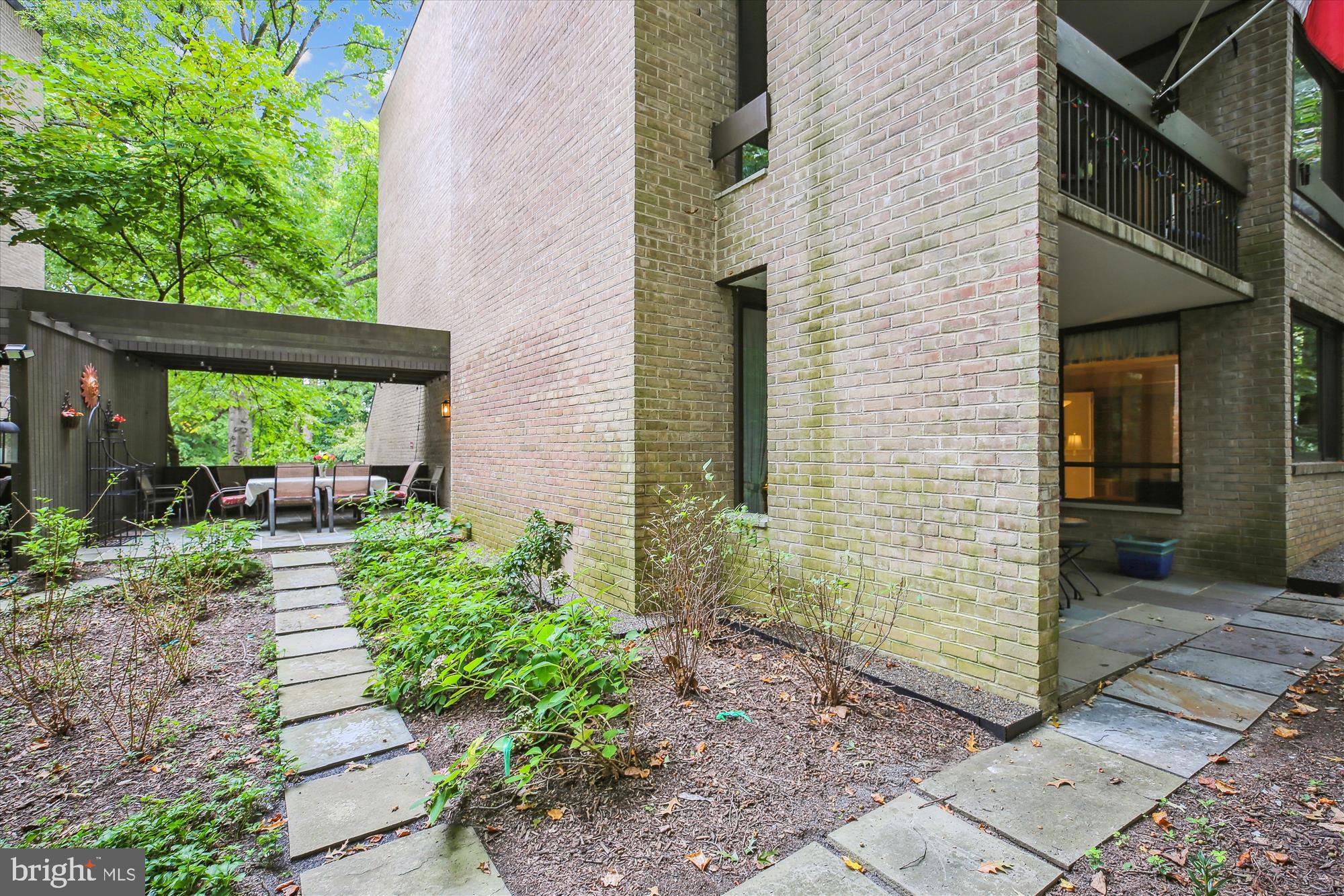 SUMNER VILLAGE - Residential