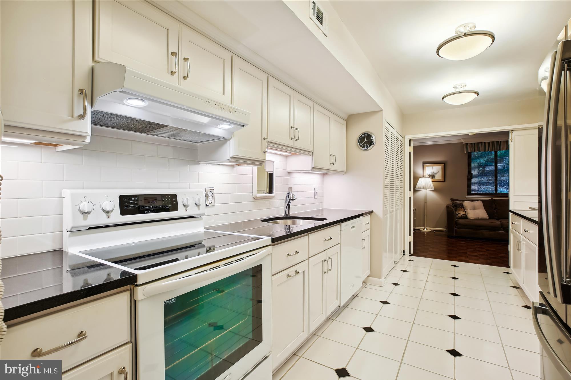 SUMNER VILLAGE - Residential