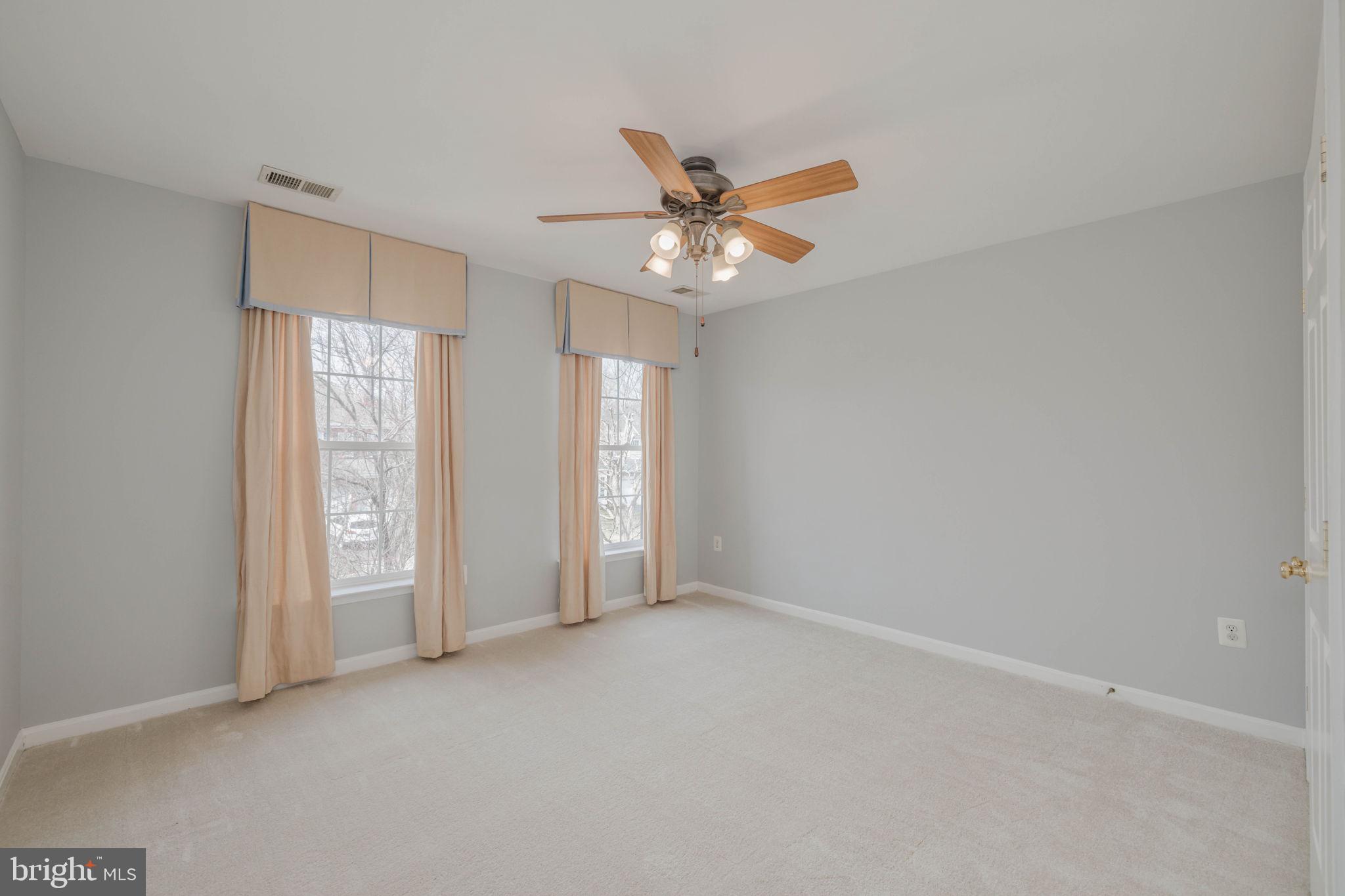 CATON WOODS - Residential