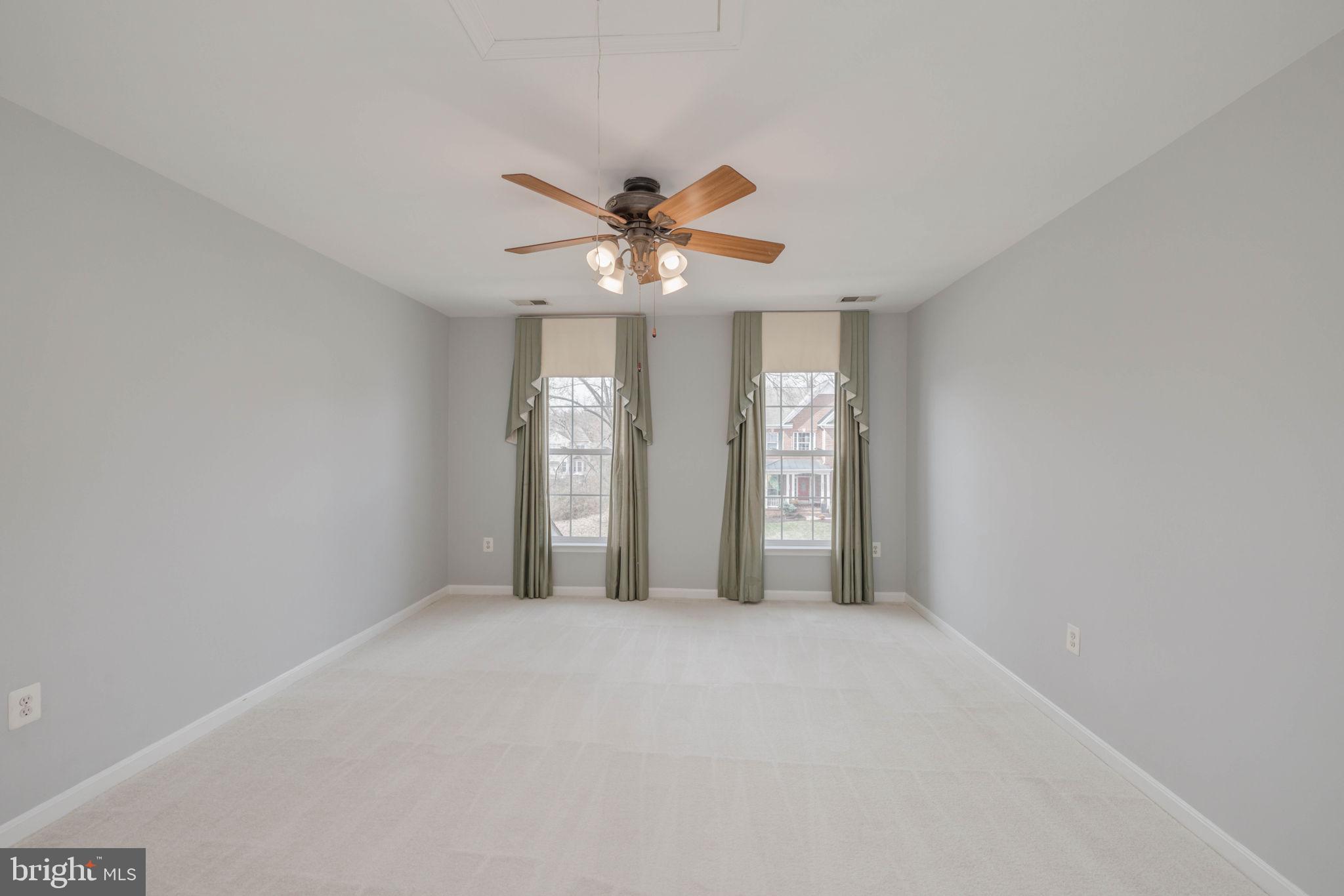 CATON WOODS - Residential