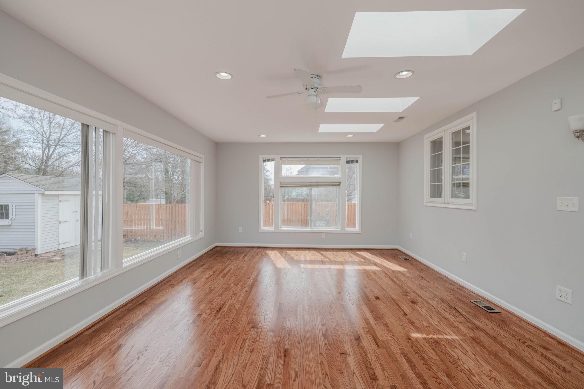 CATON WOODS - Residential