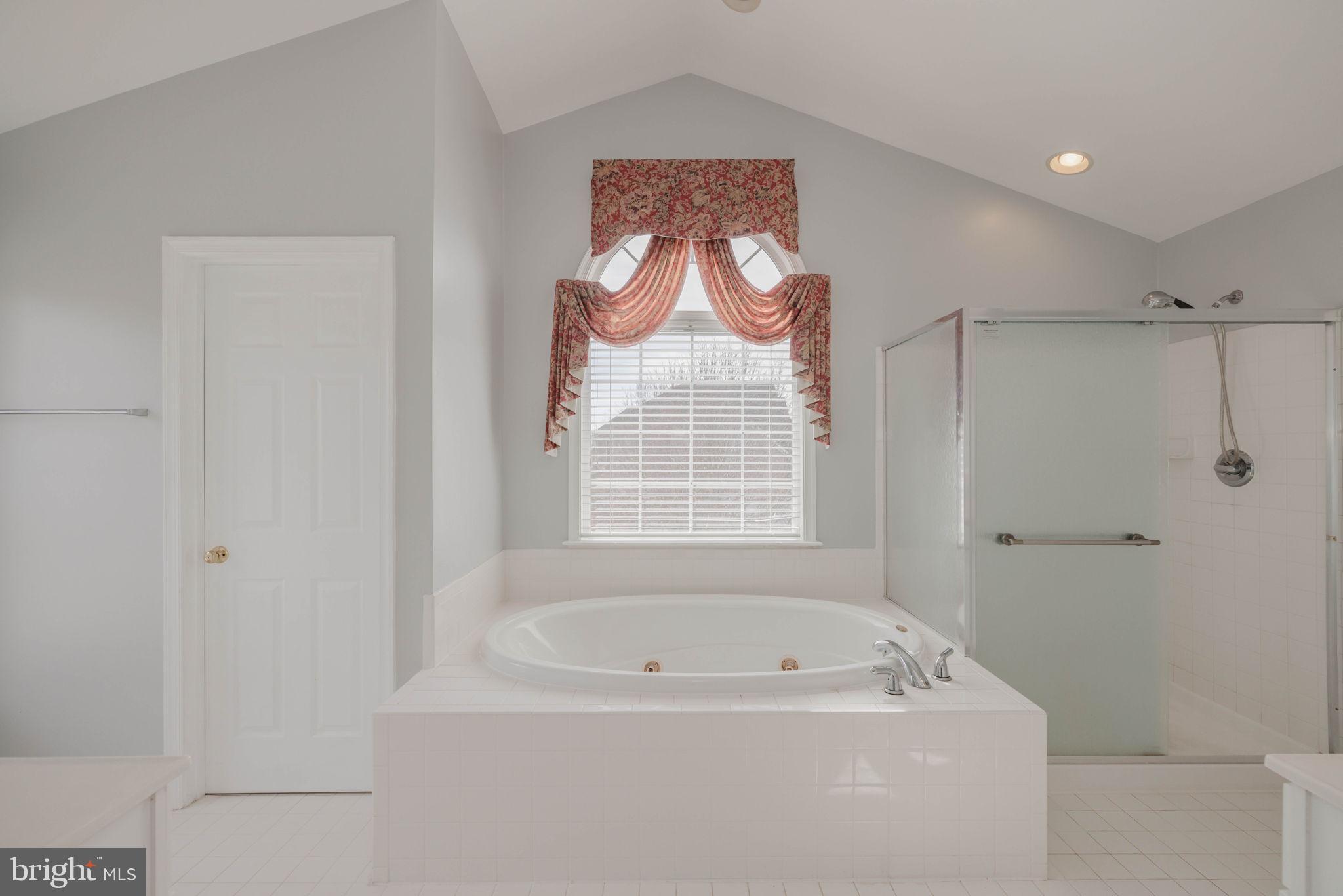 CATON WOODS - Residential