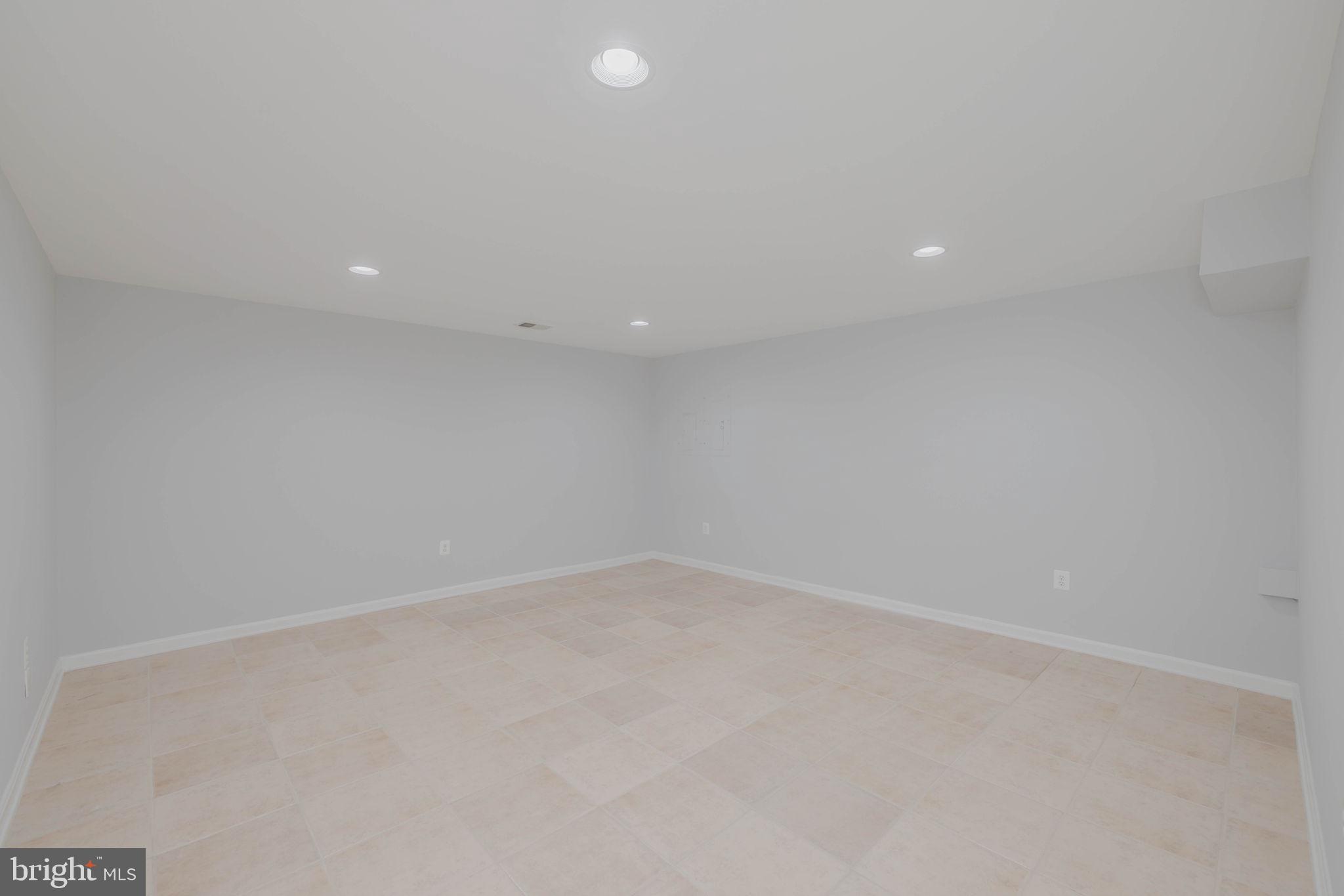 CATON WOODS - Residential