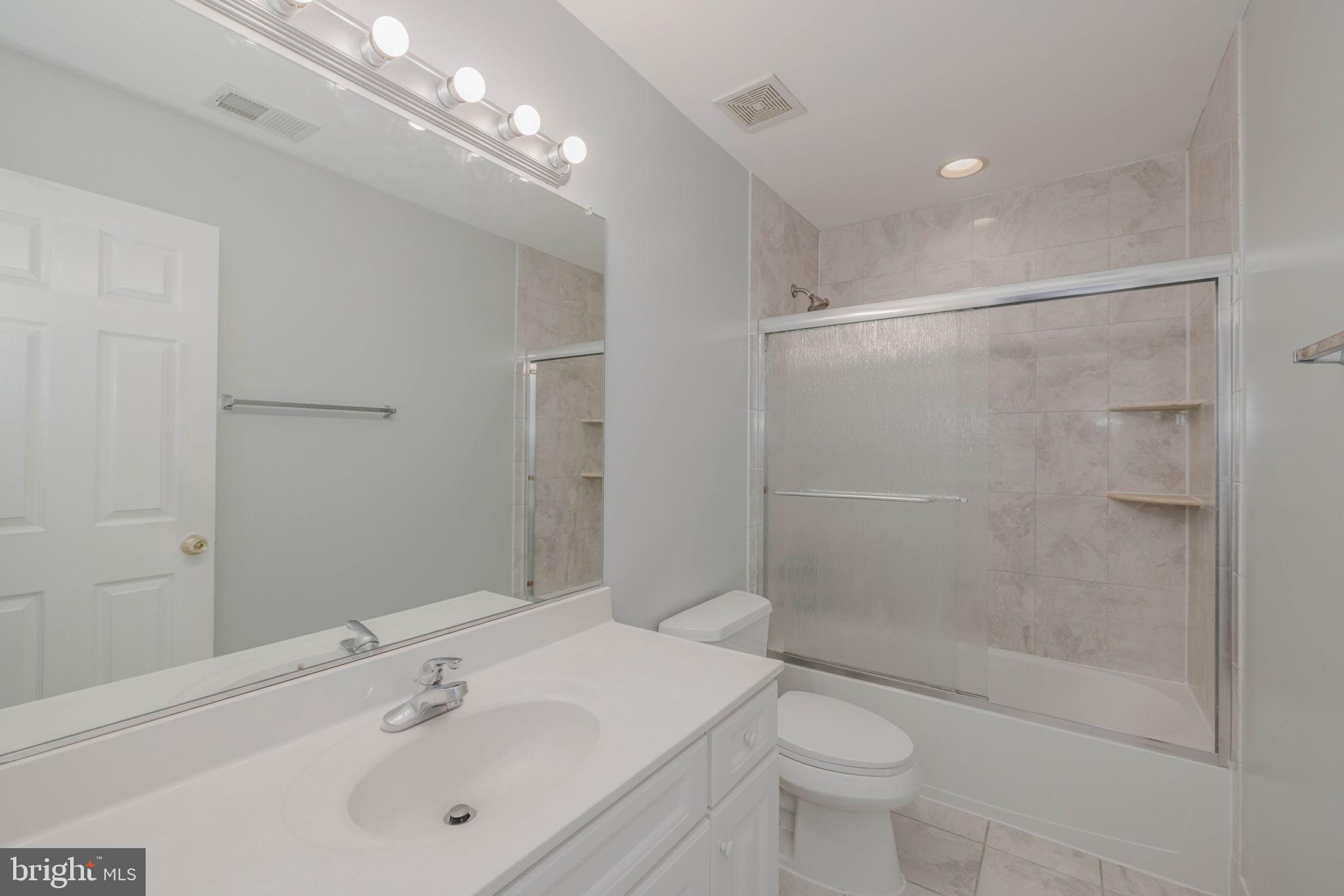 CATON WOODS - Residential