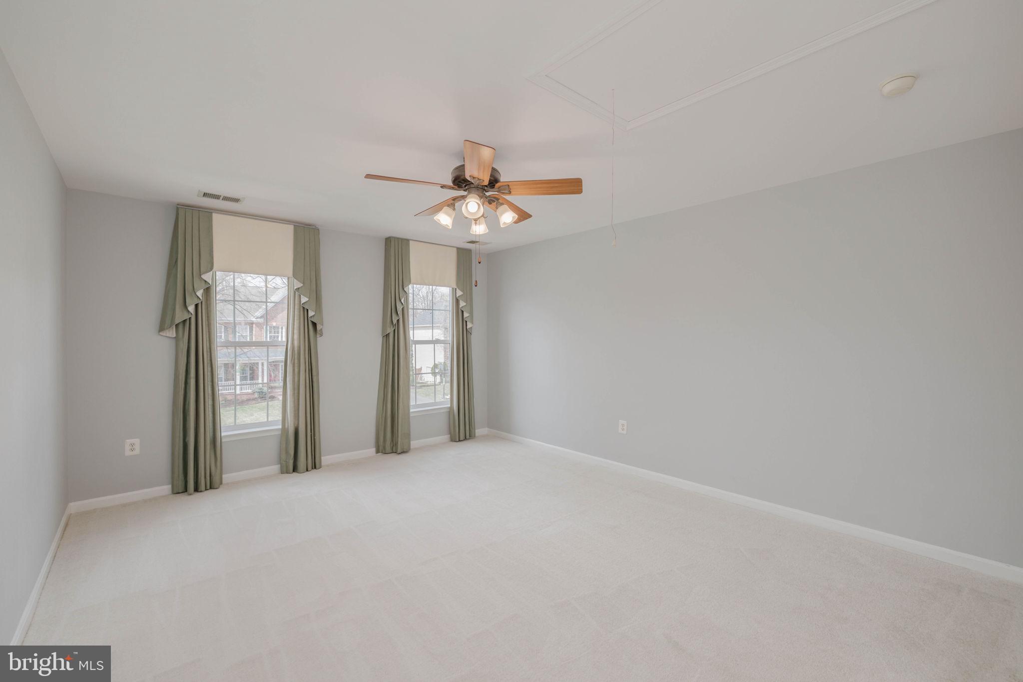 CATON WOODS - Residential