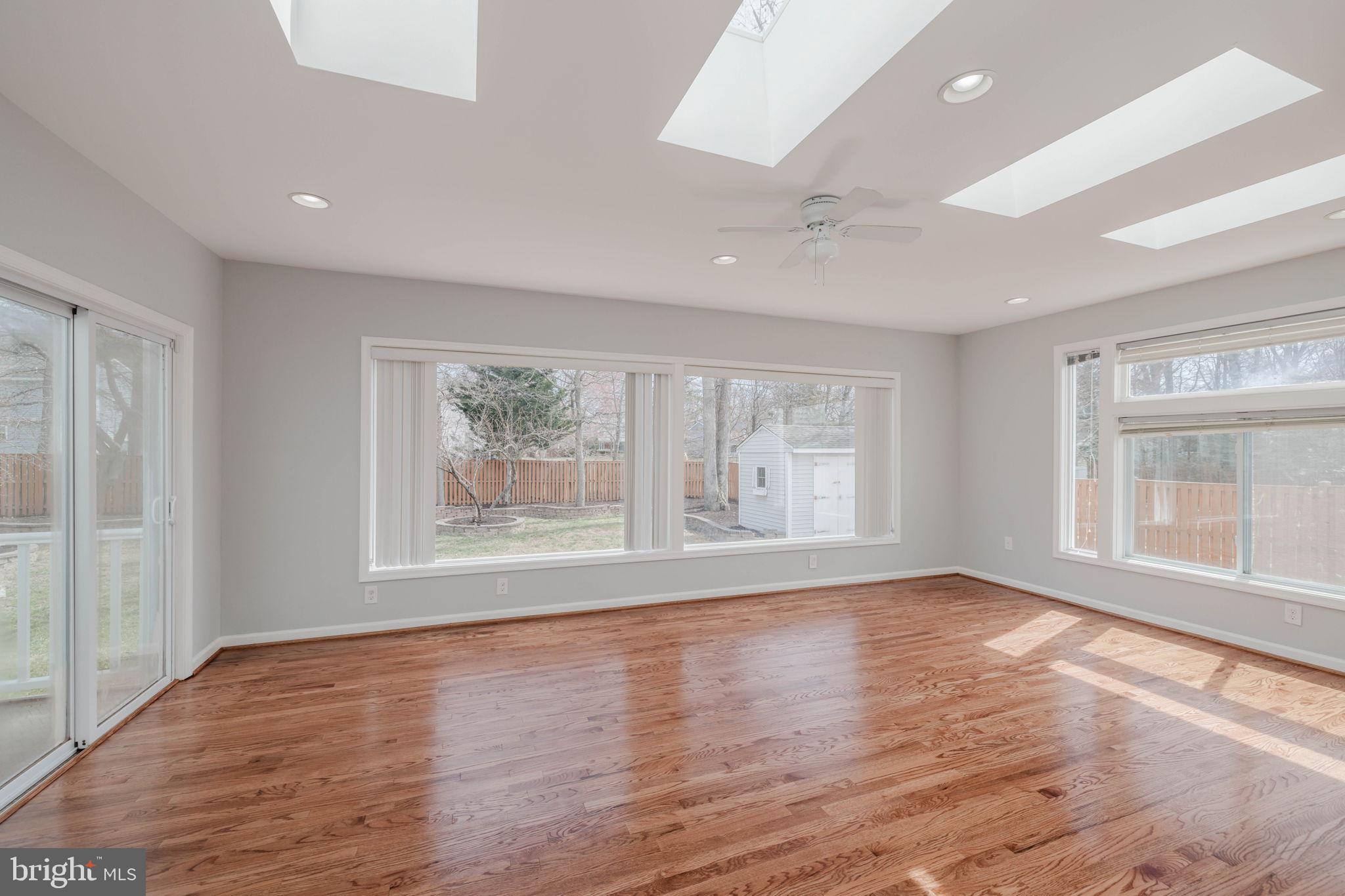 CATON WOODS - Residential