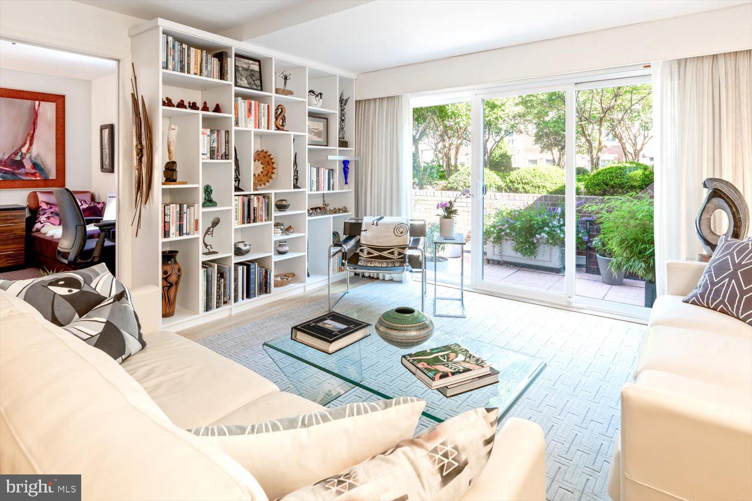 115 N LEE STREET BH207