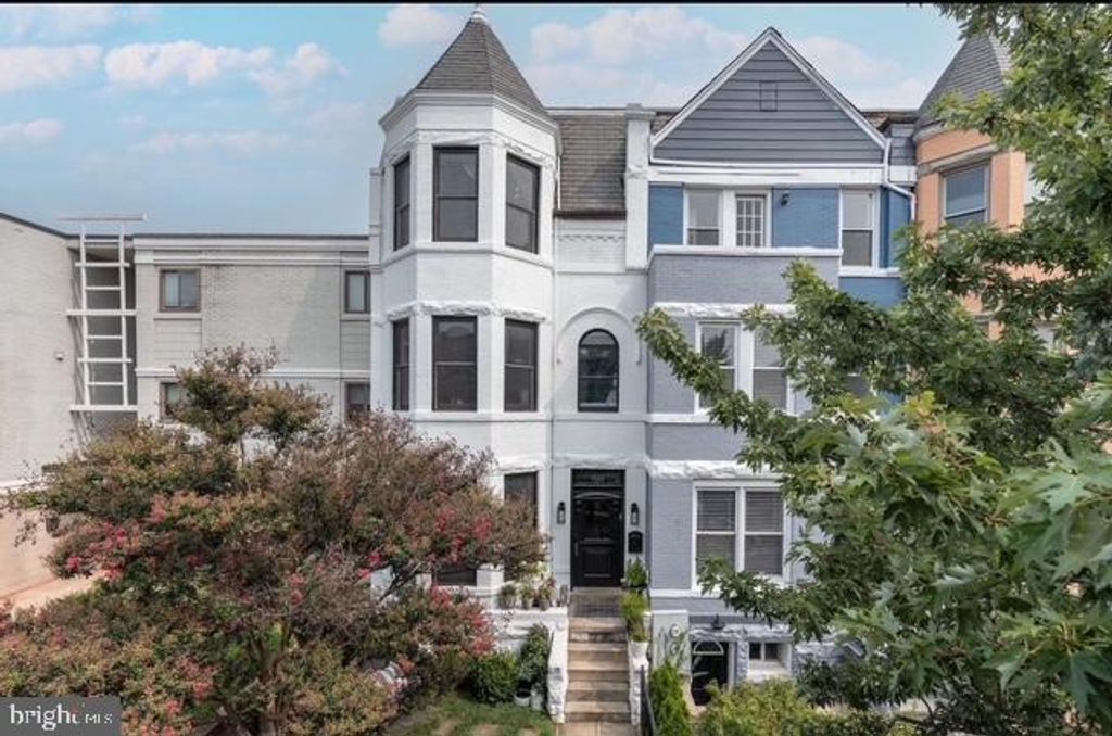 Photo of 1223 Fairmont Street NW, WASHINGTON, DC 20009 (MLS # DCDC2225742)