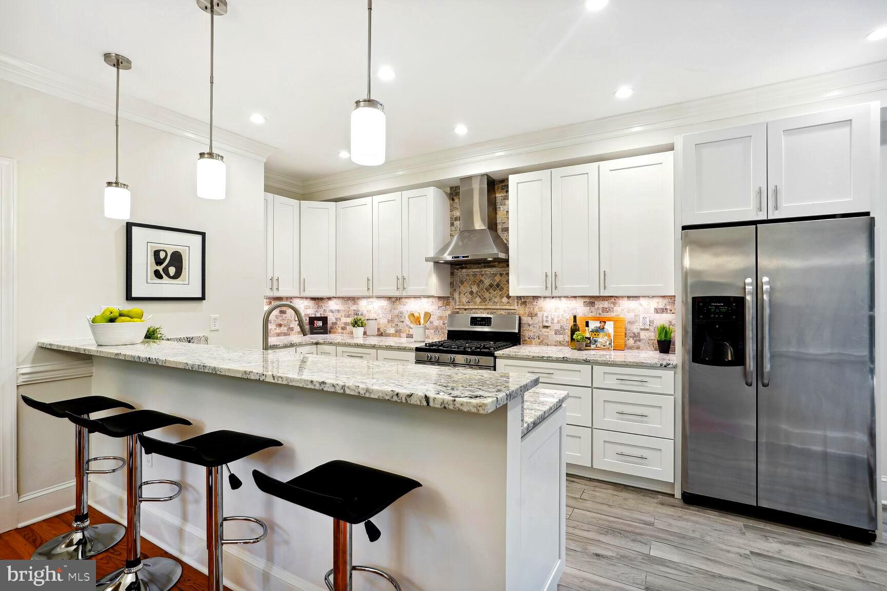 KINGS MANOR SCOTTS - Residential