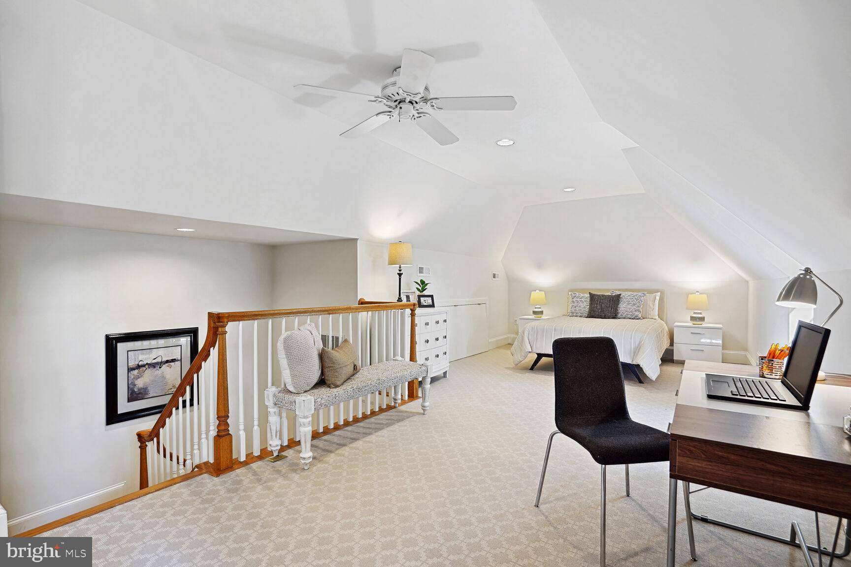 KINGS MANOR SCOTTS - Residential