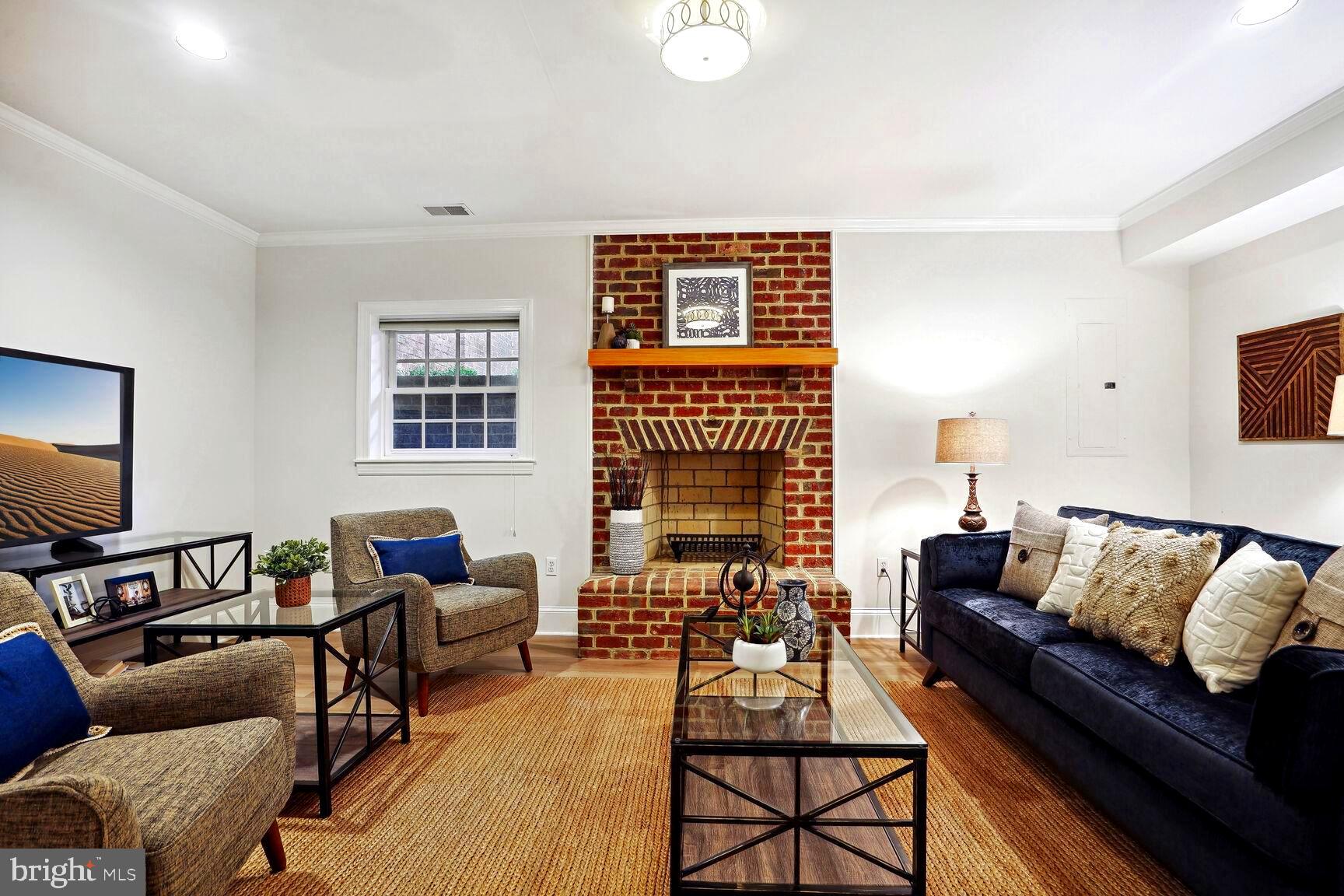 KINGS MANOR SCOTTS - Residential