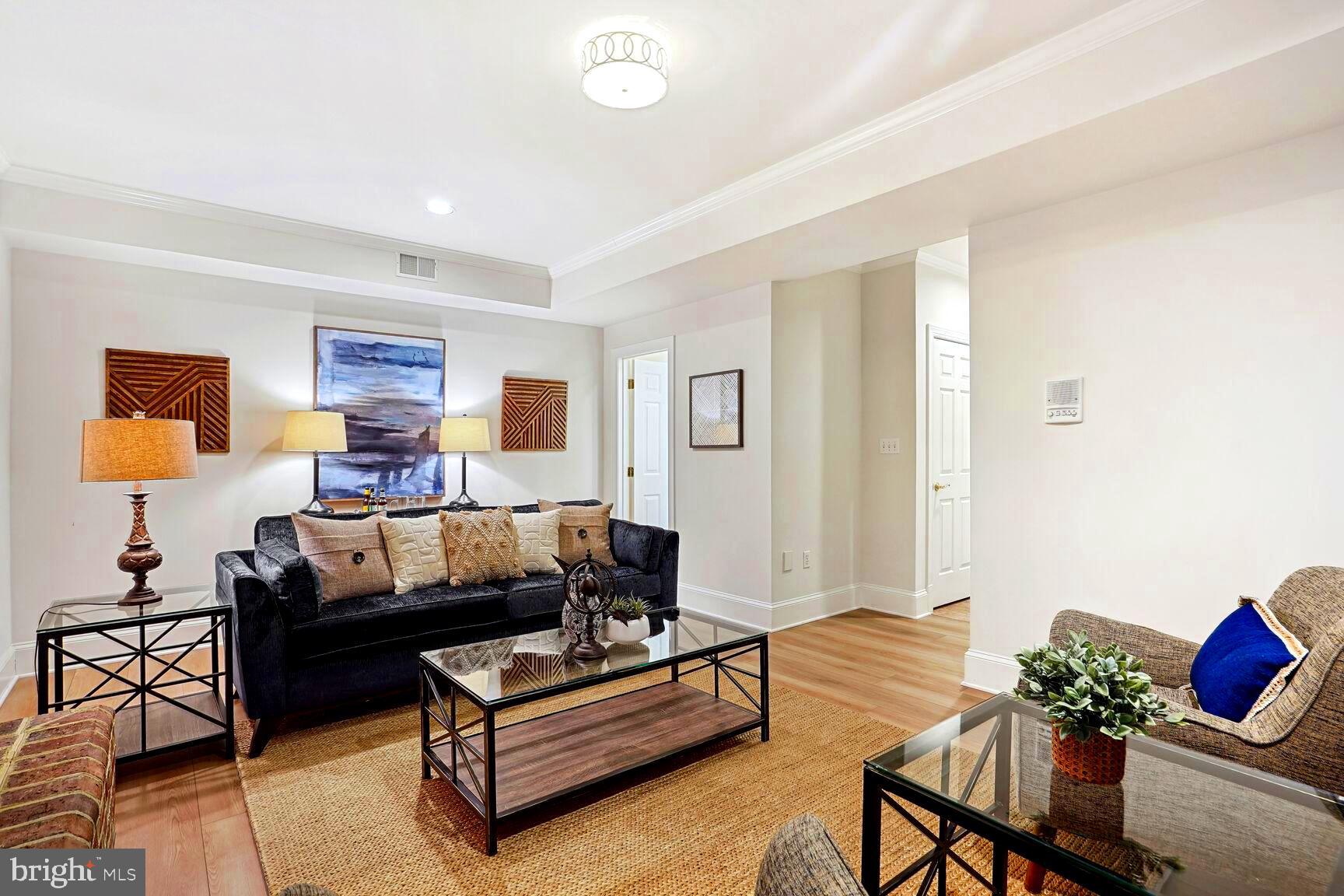 KINGS MANOR SCOTTS - Residential