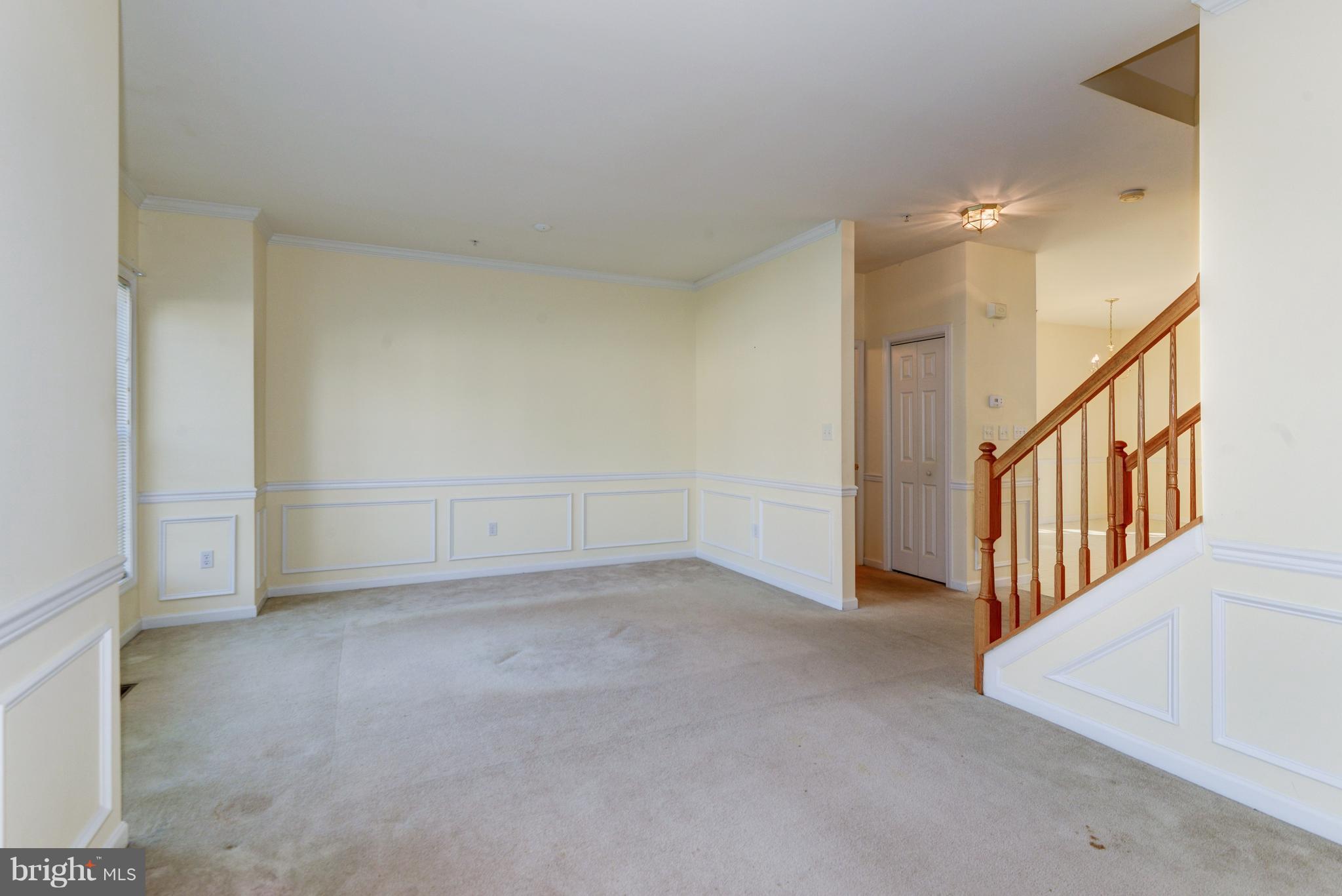 EMERALD KNOLLS - Residential