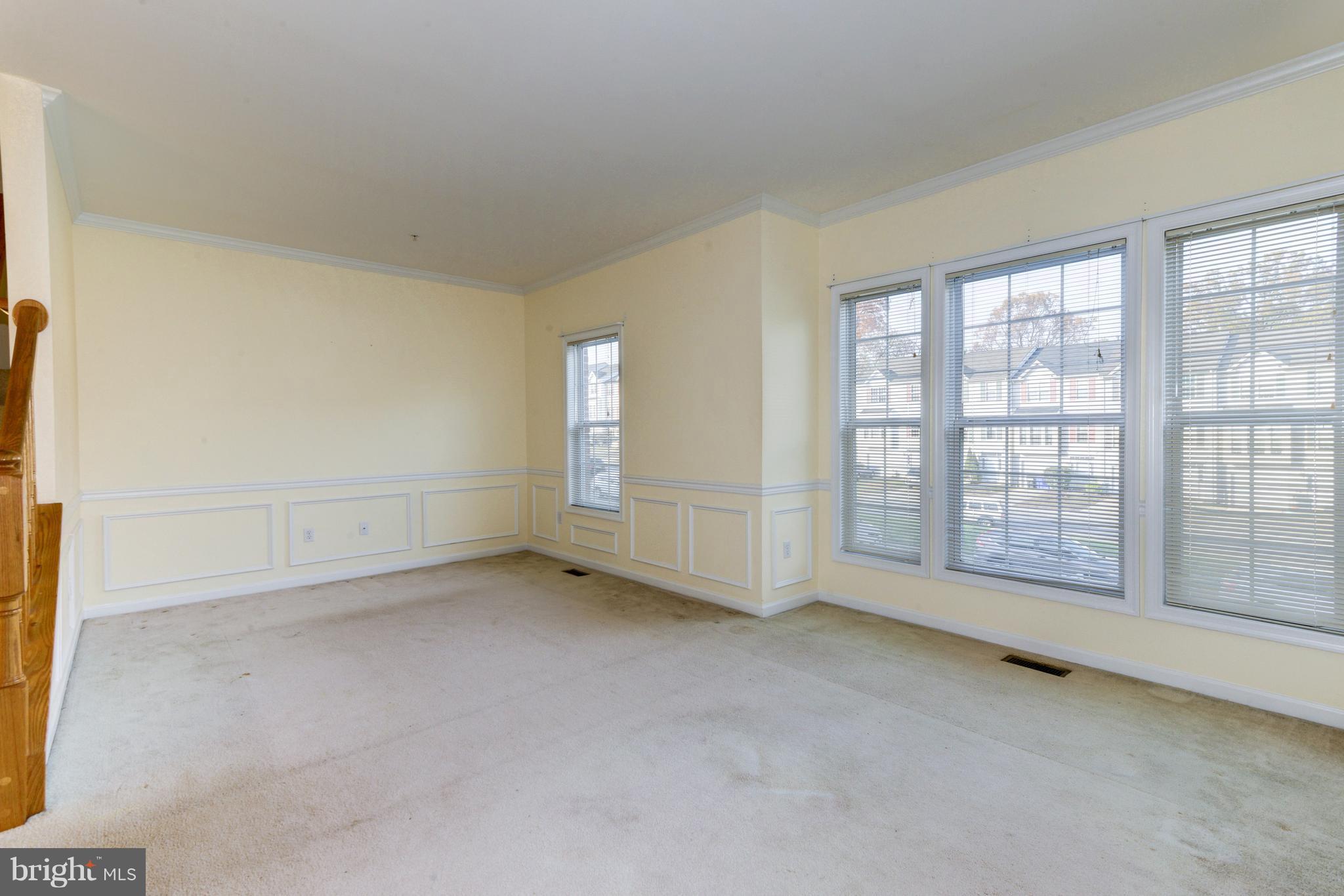 EMERALD KNOLLS - Residential