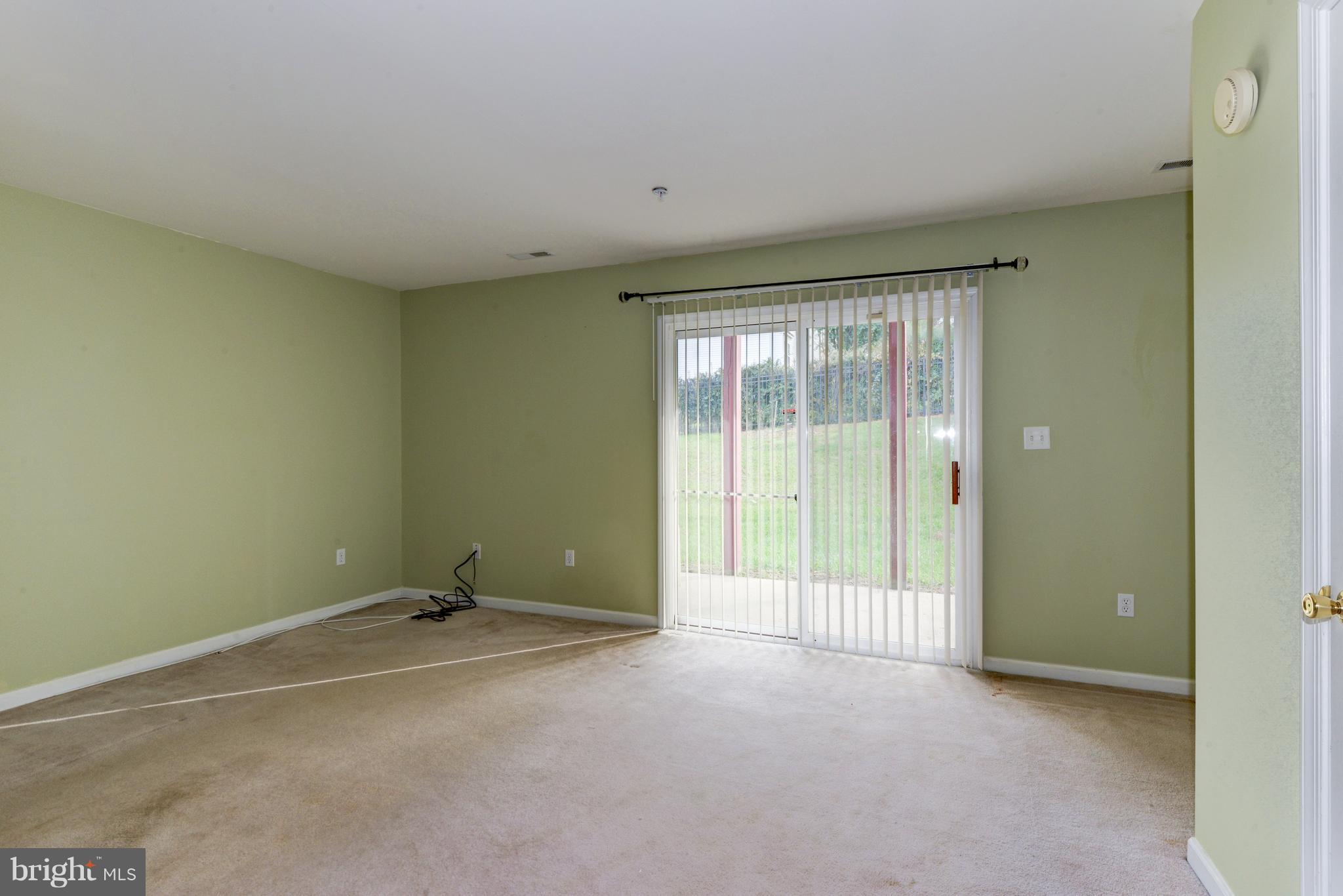 EMERALD KNOLLS - Residential