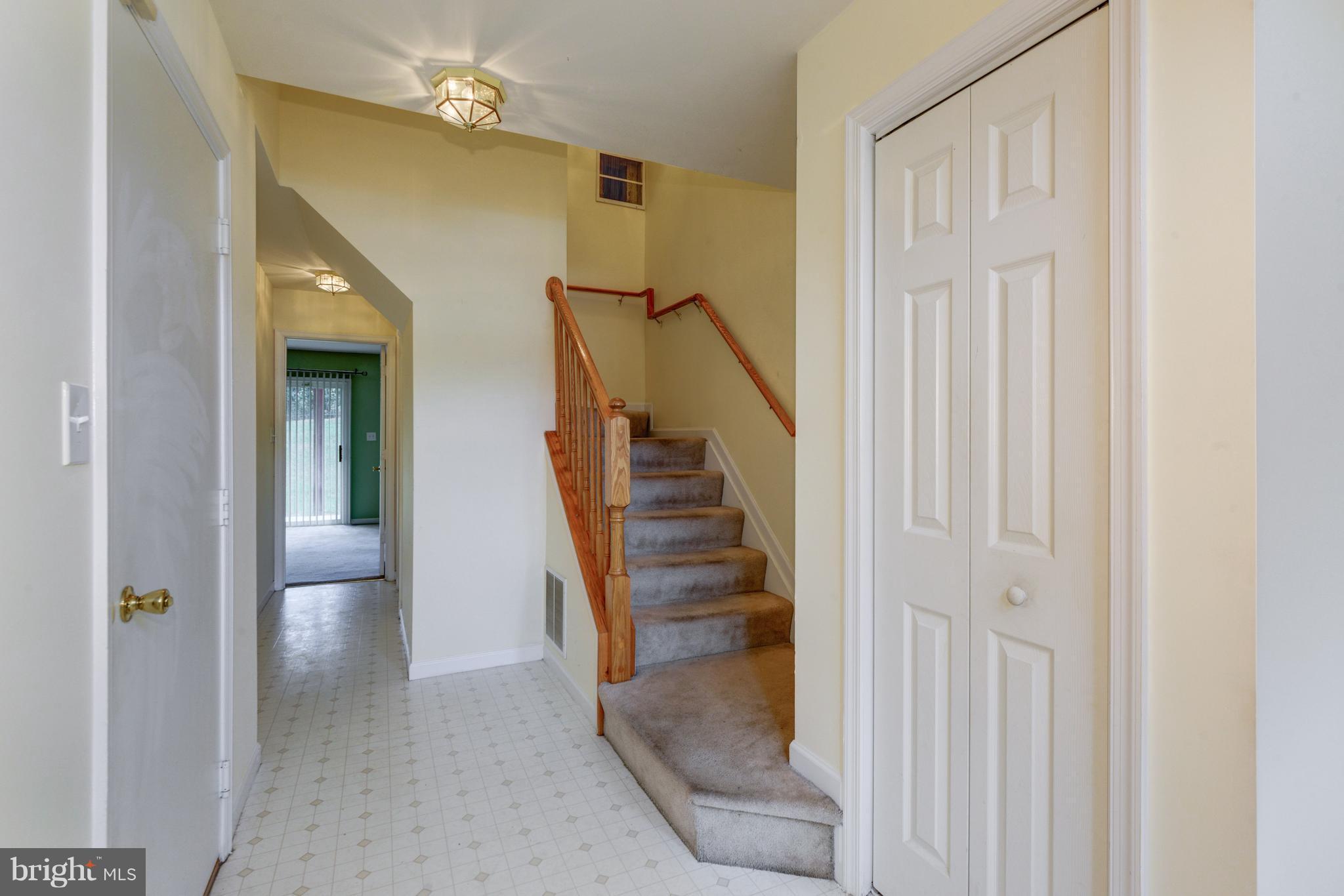 EMERALD KNOLLS - Residential