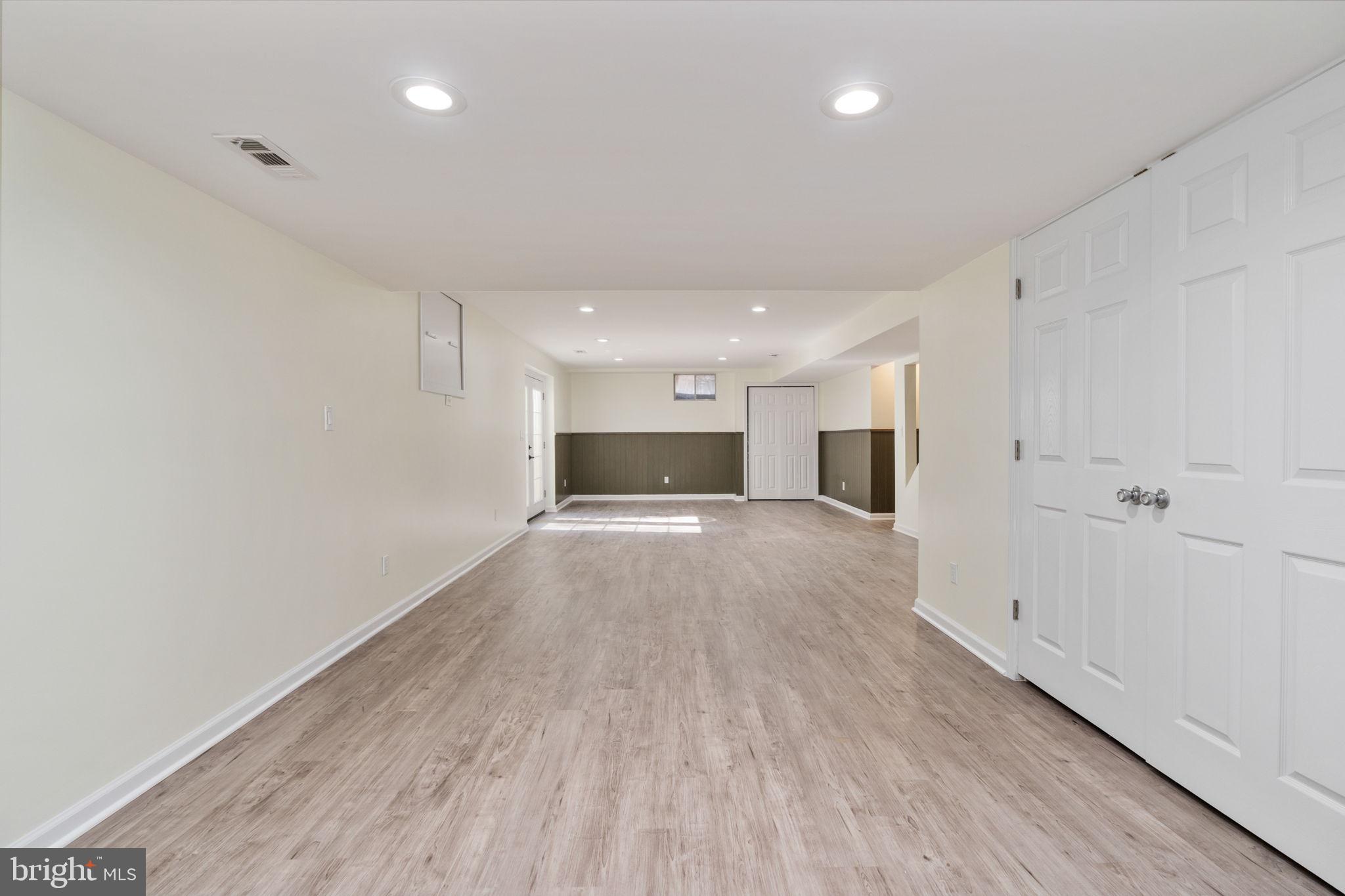 HUNTERS RIDGE - Residential